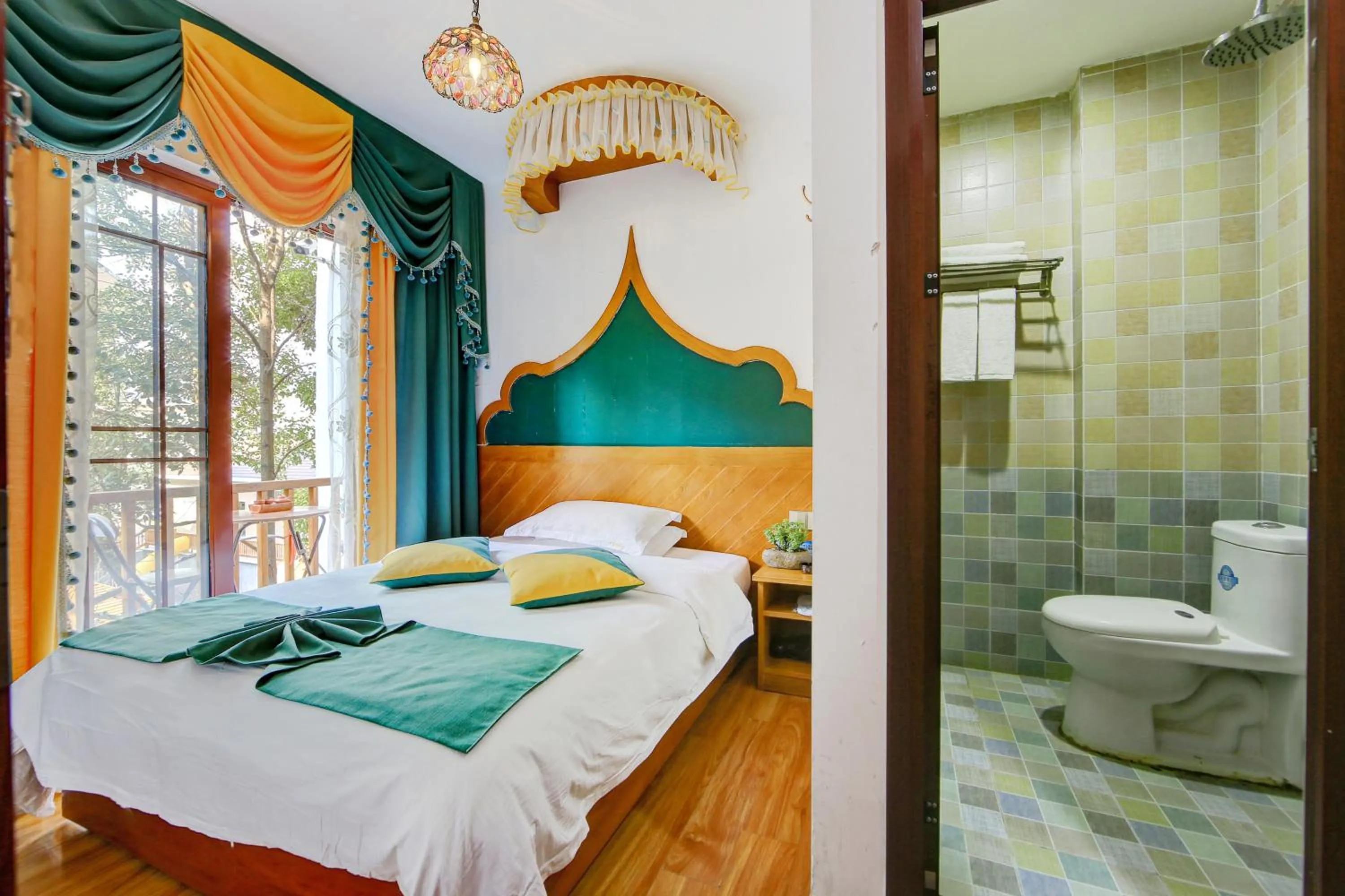 Photo of the whole room, Bed in Edinburgh Hostel