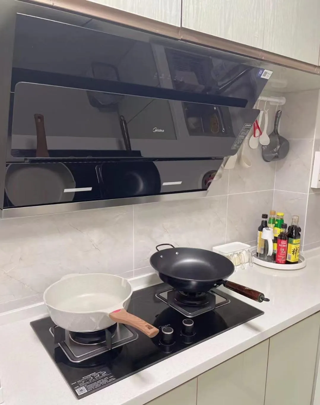 Restaurant/places to eat in Edinburgh Hostel