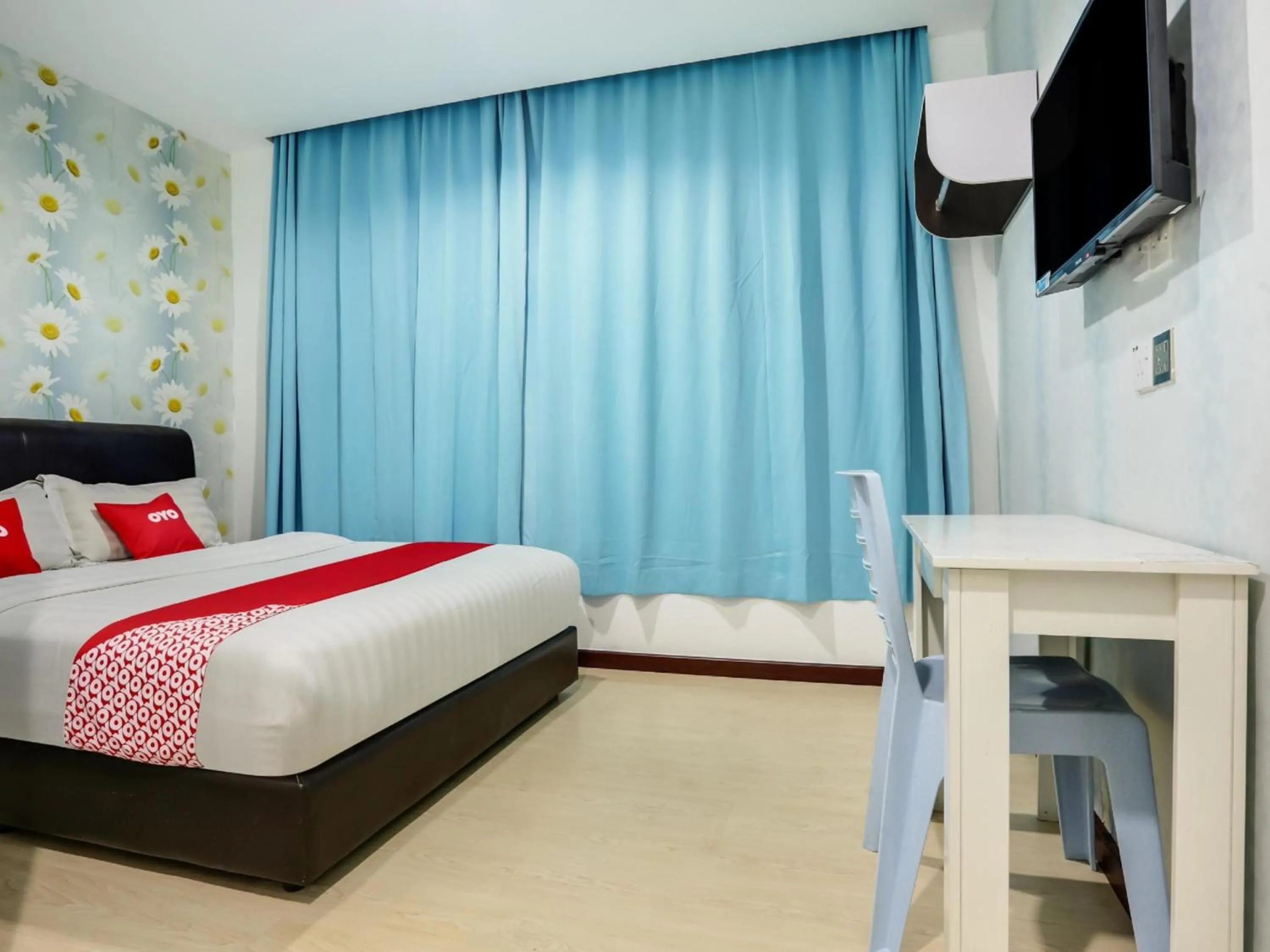 View (from property/room), Bed in OYO 89583 Grove Hotel