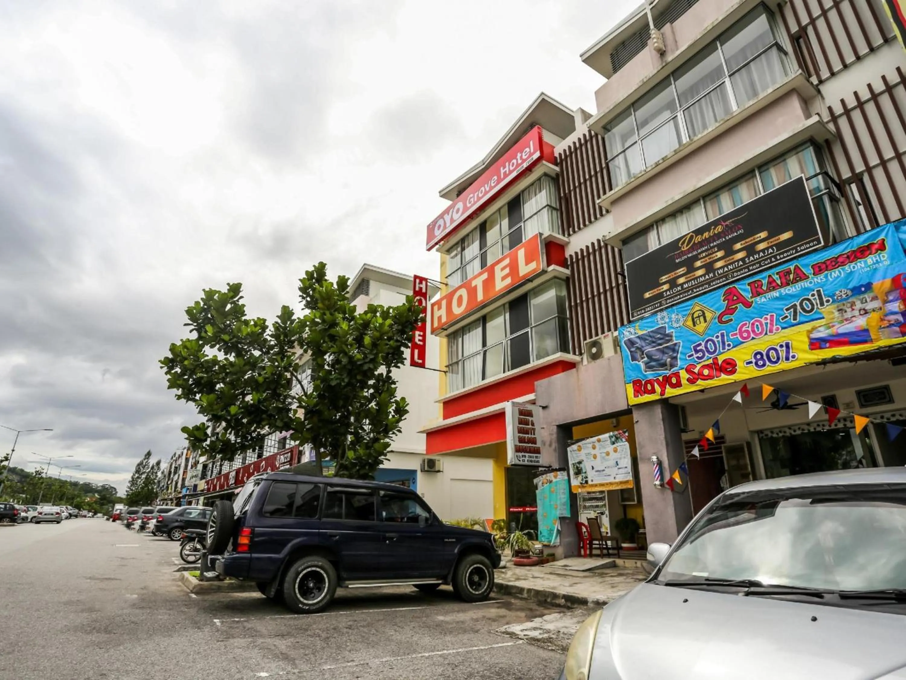 Neighbourhood in OYO 89583 Grove Hotel