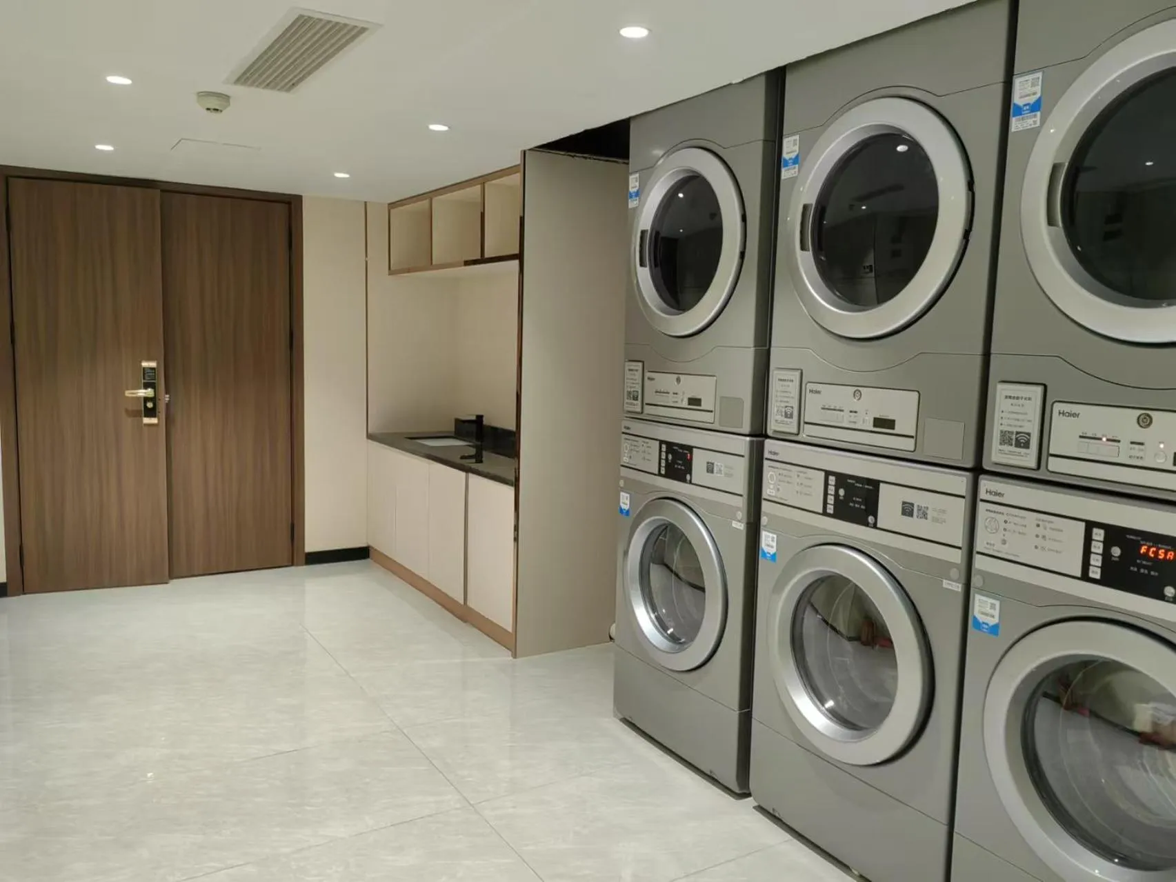 washing machine in Yueda Financial City International Hotel