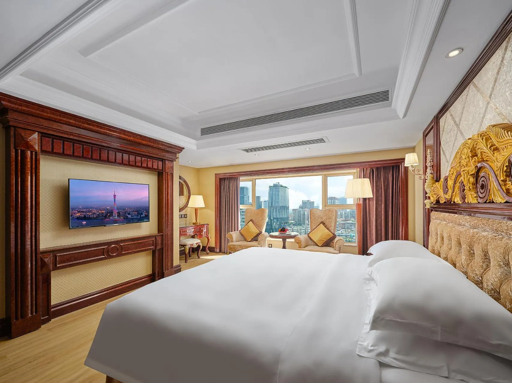 Photo of the whole room, Bed in Yueda Financial City International Hotel