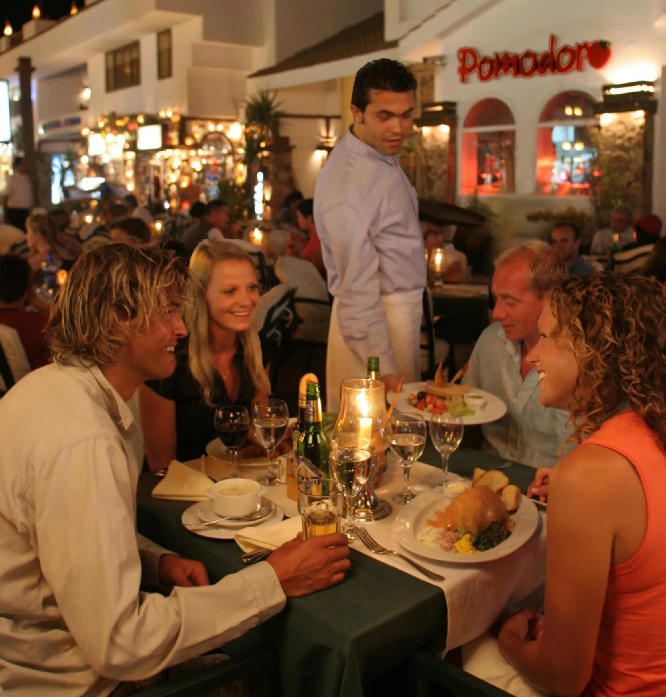 Restaurant/places to eat in Camel Dive Club & Boutique Hotel