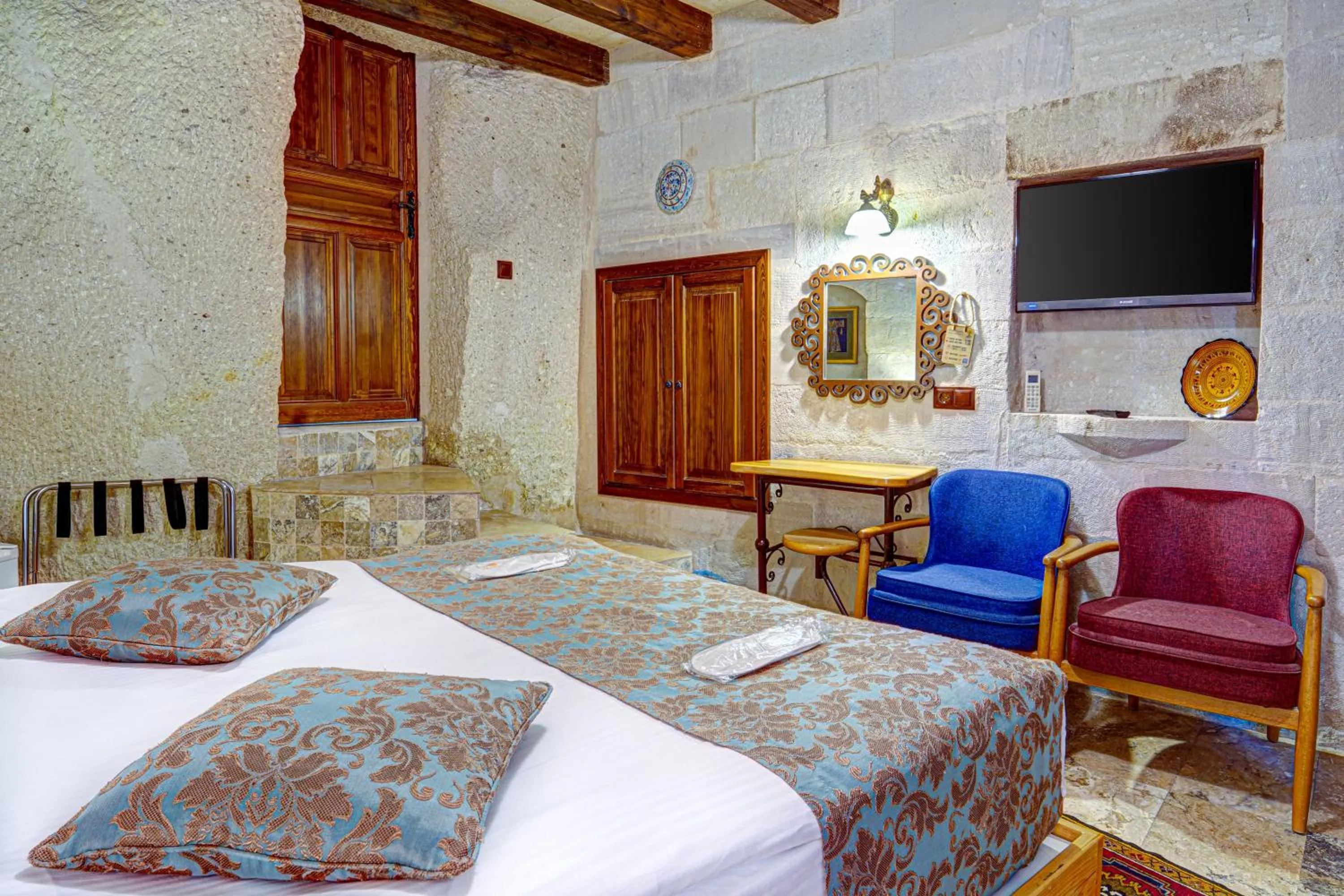 Bed in Aren Cave Hotel And Art Gallery