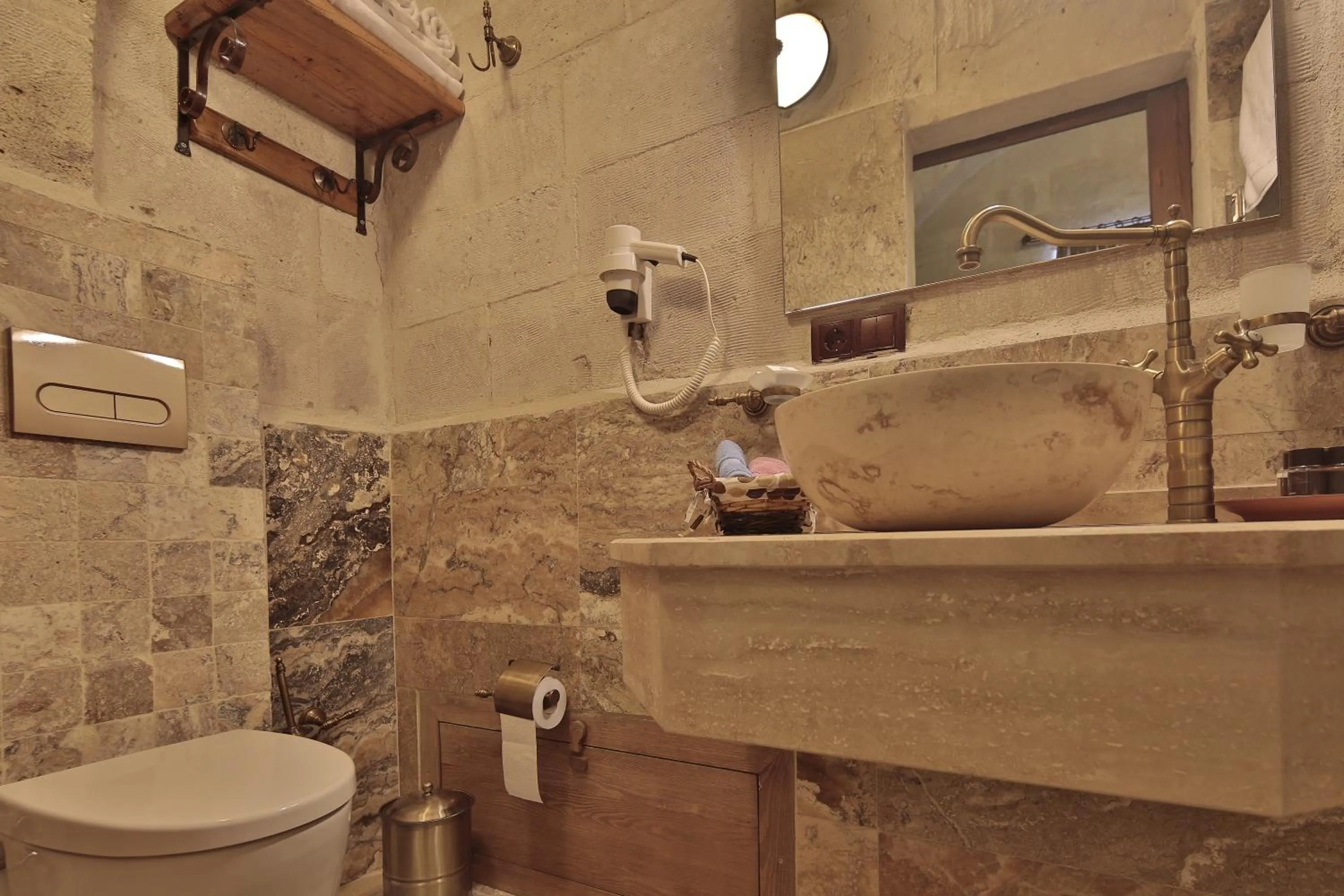 Bed in Aren Cave Hotel And Art Gallery