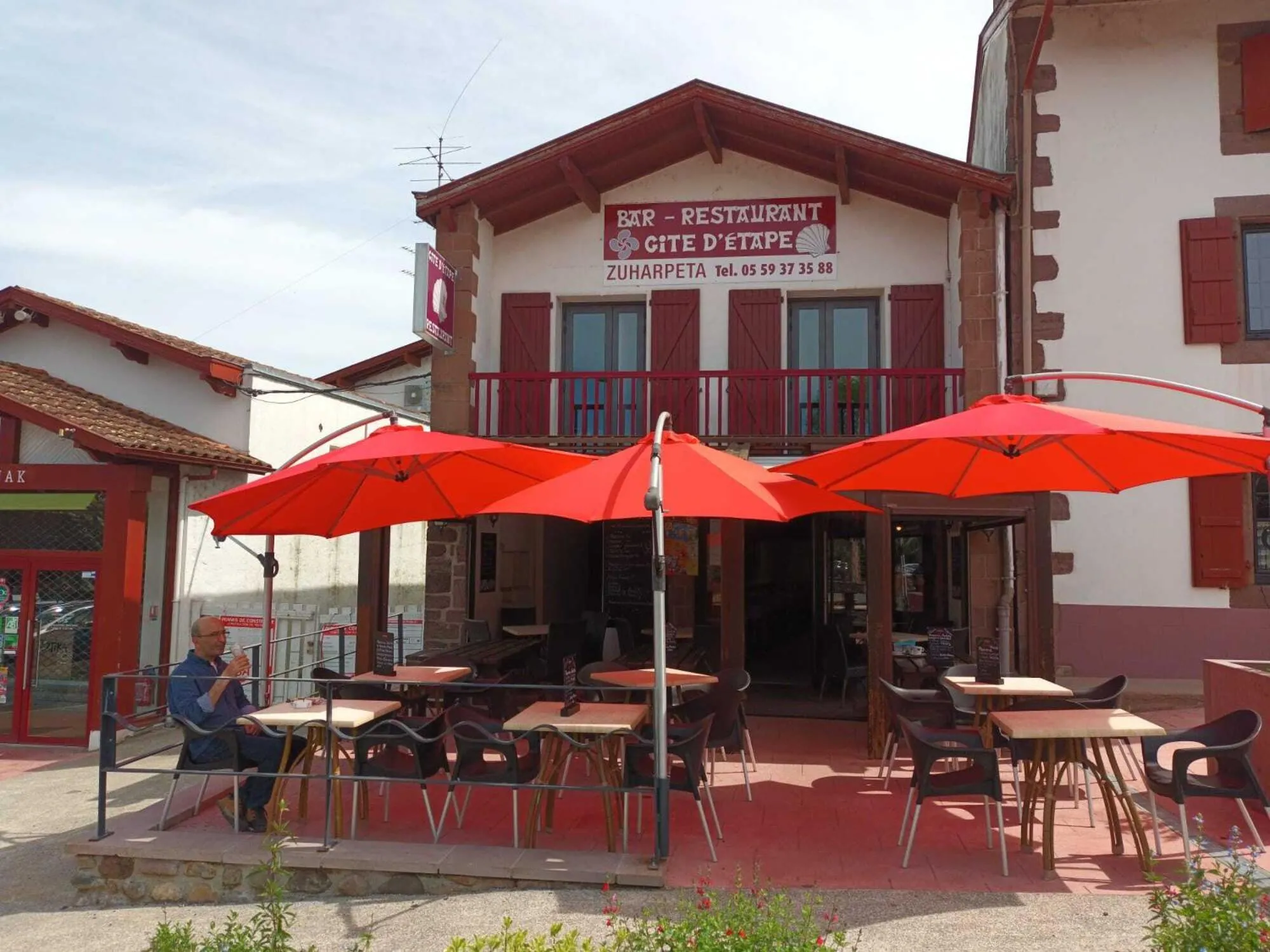 Refuge d'étape Zuharpeta Randonneur Pèlerin