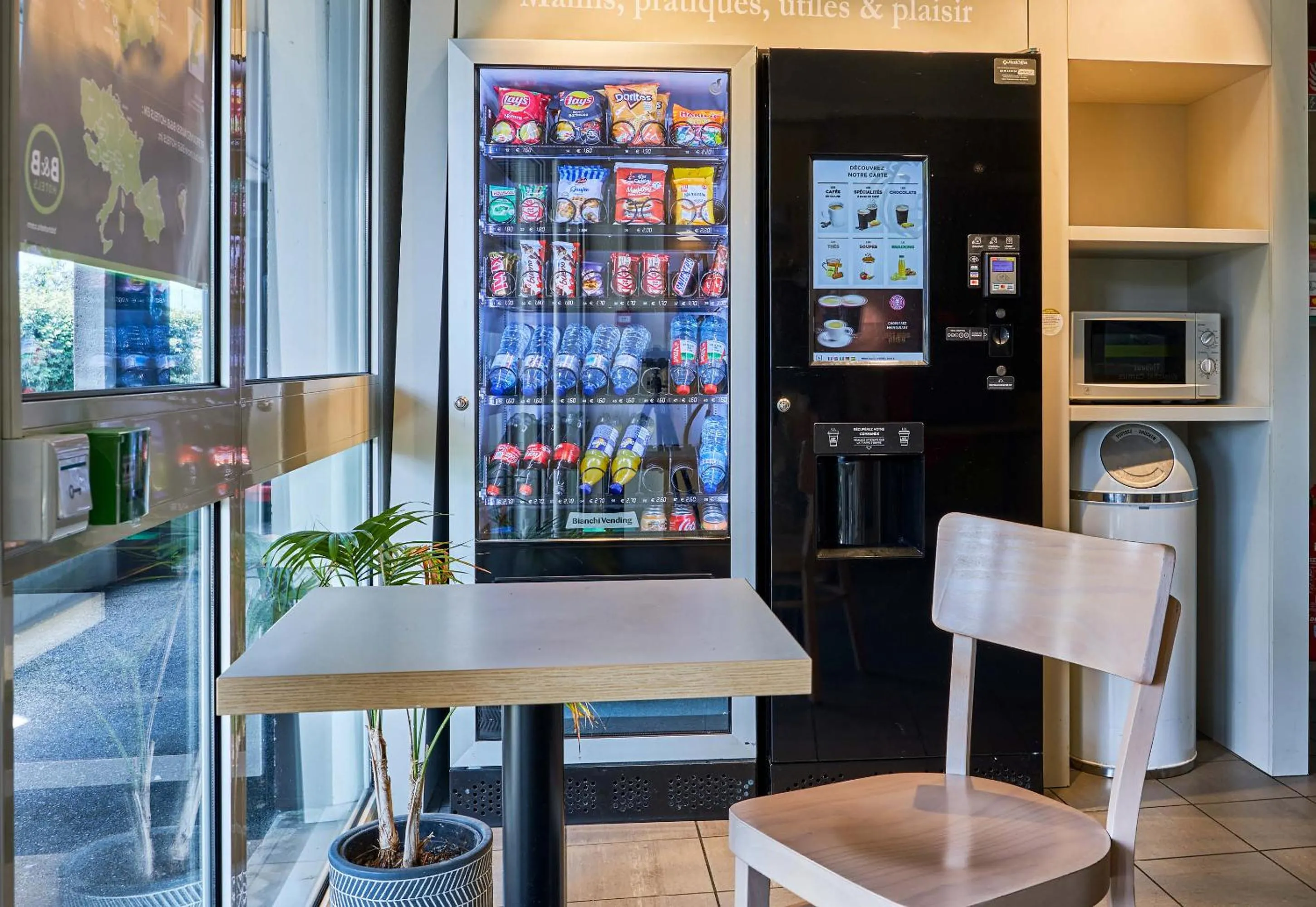 vending machine in B&B HOTEL Cherbourg