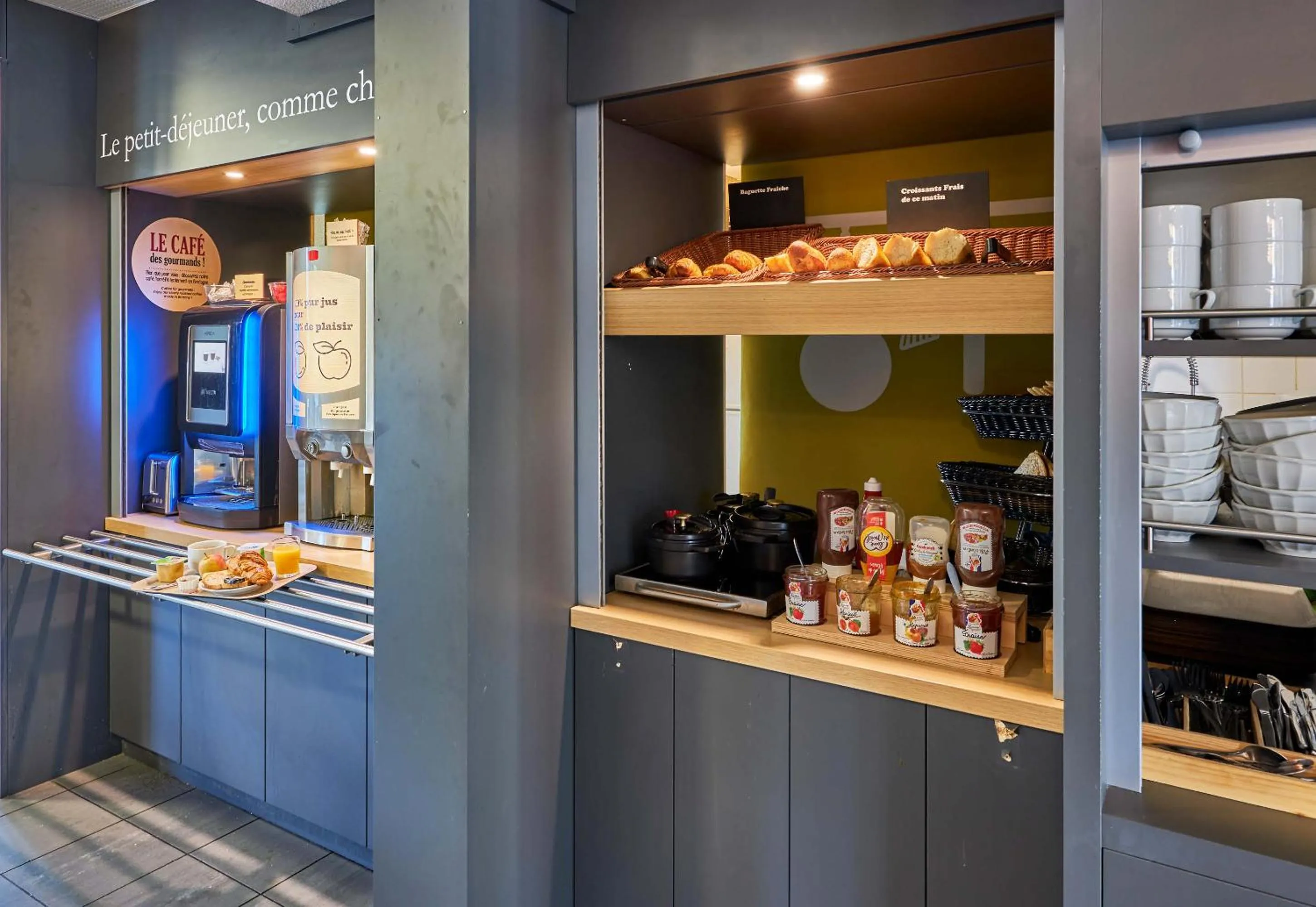 Breakfast in B&B HOTEL Cherbourg