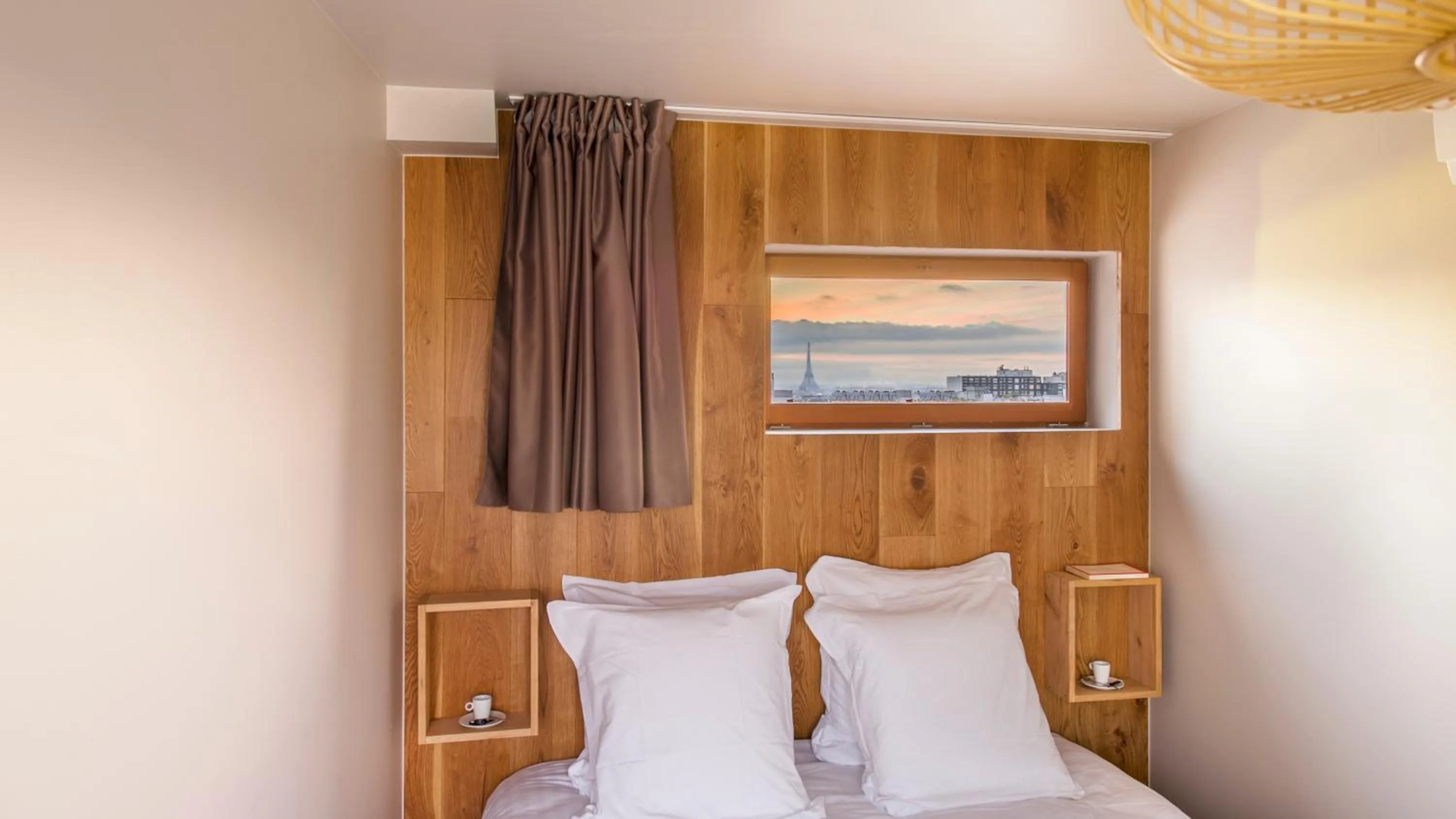 Bed in The People Paris Belleville