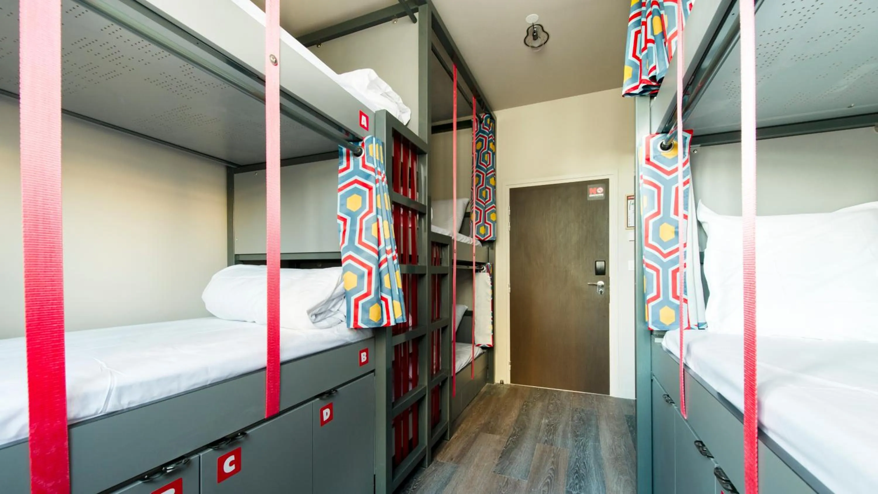 Bedroom, Bed in The People Paris Belleville