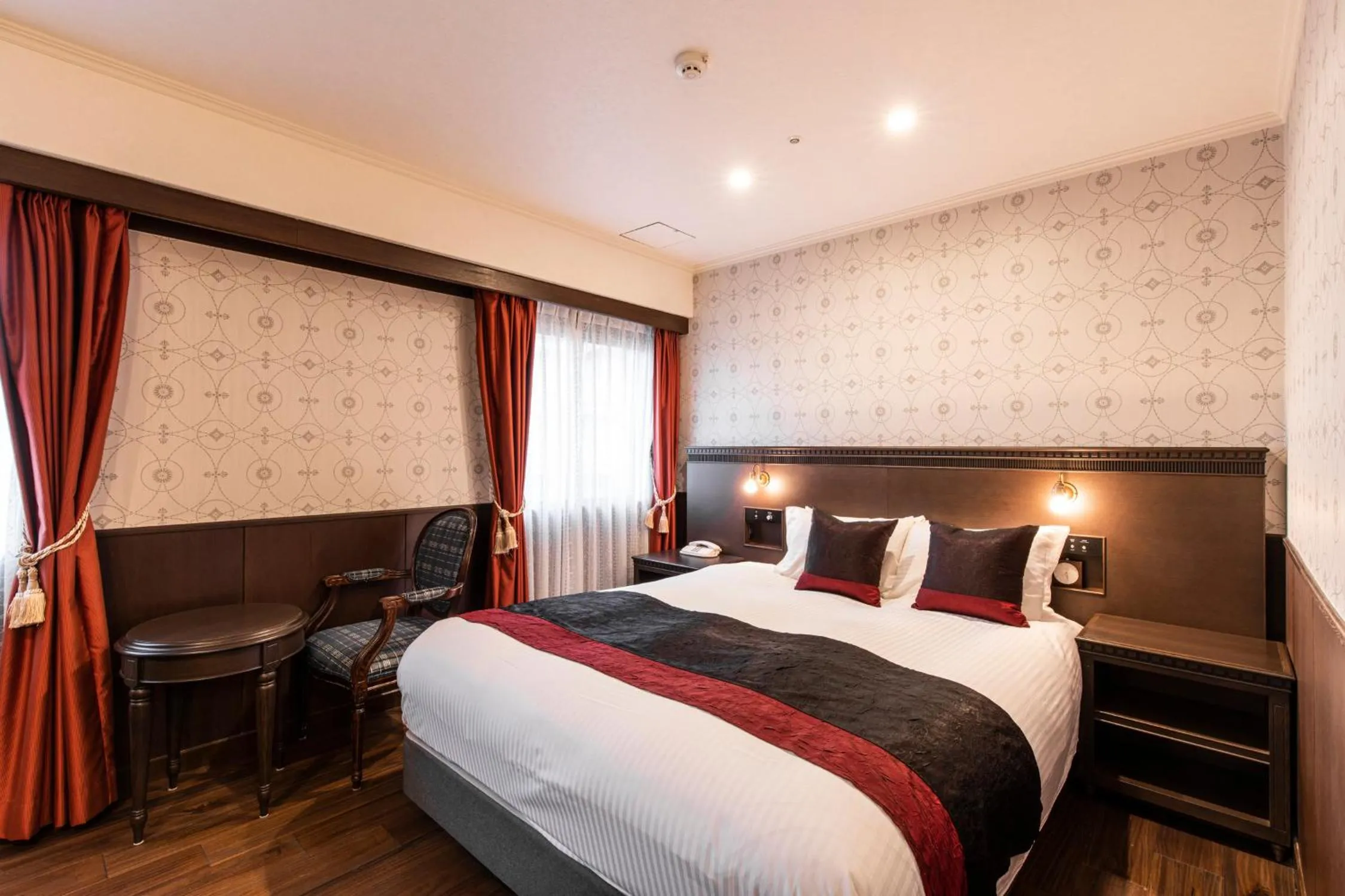 Bed in Kobe Tor Road Hotel Sanraku