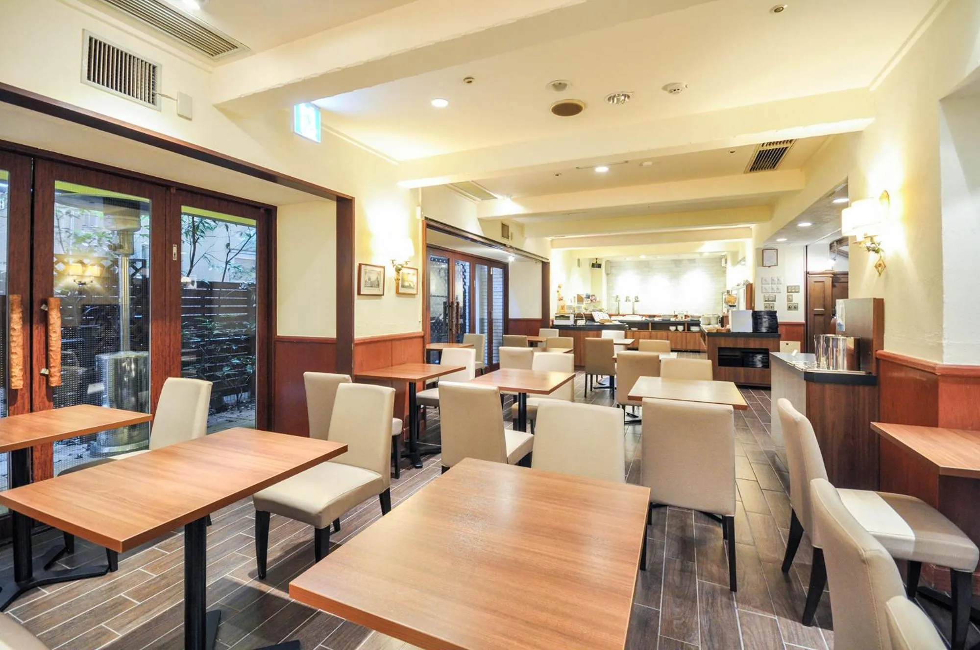 Restaurant/places to eat in Kobe Tor Road Hotel Sanraku