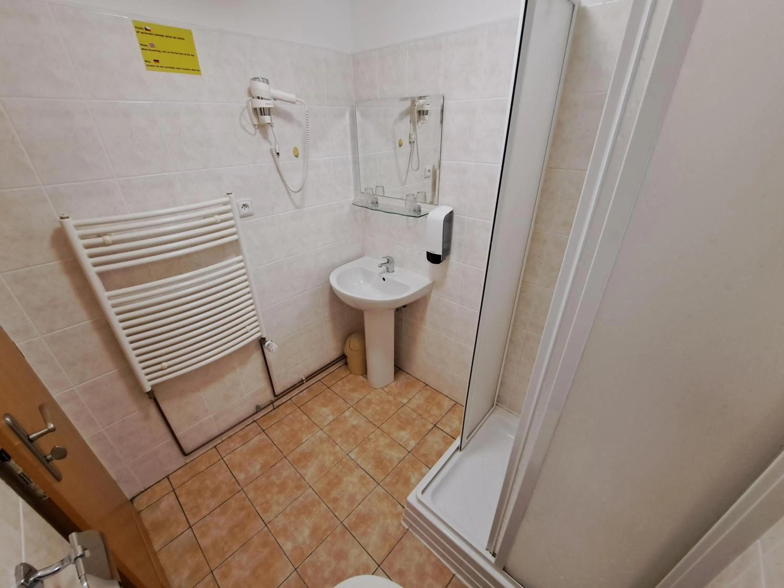 Bathroom in Vzdělávací Středisko a Hotel