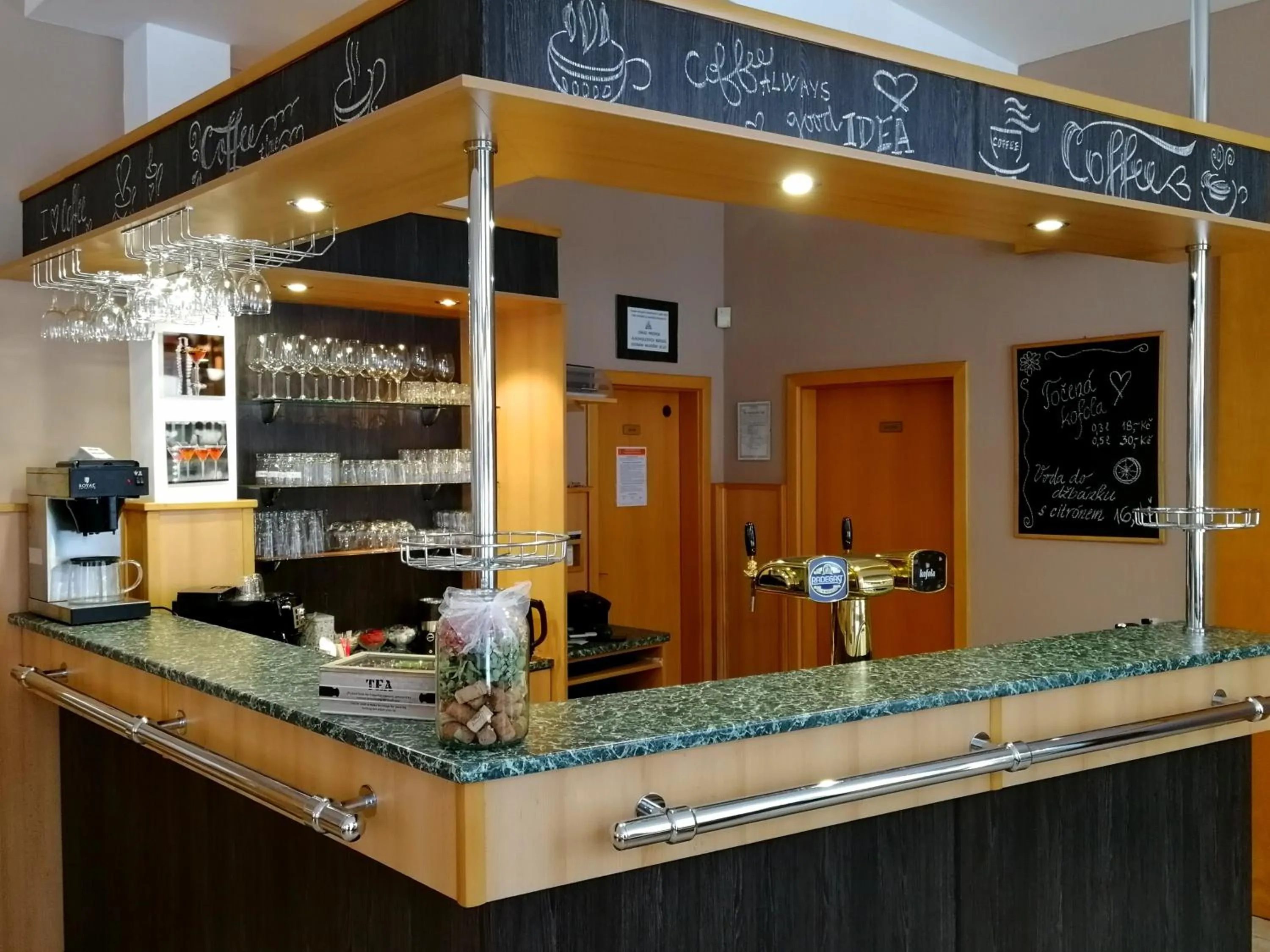 Restaurant/places to eat in Vzdělávací Středisko a Hotel