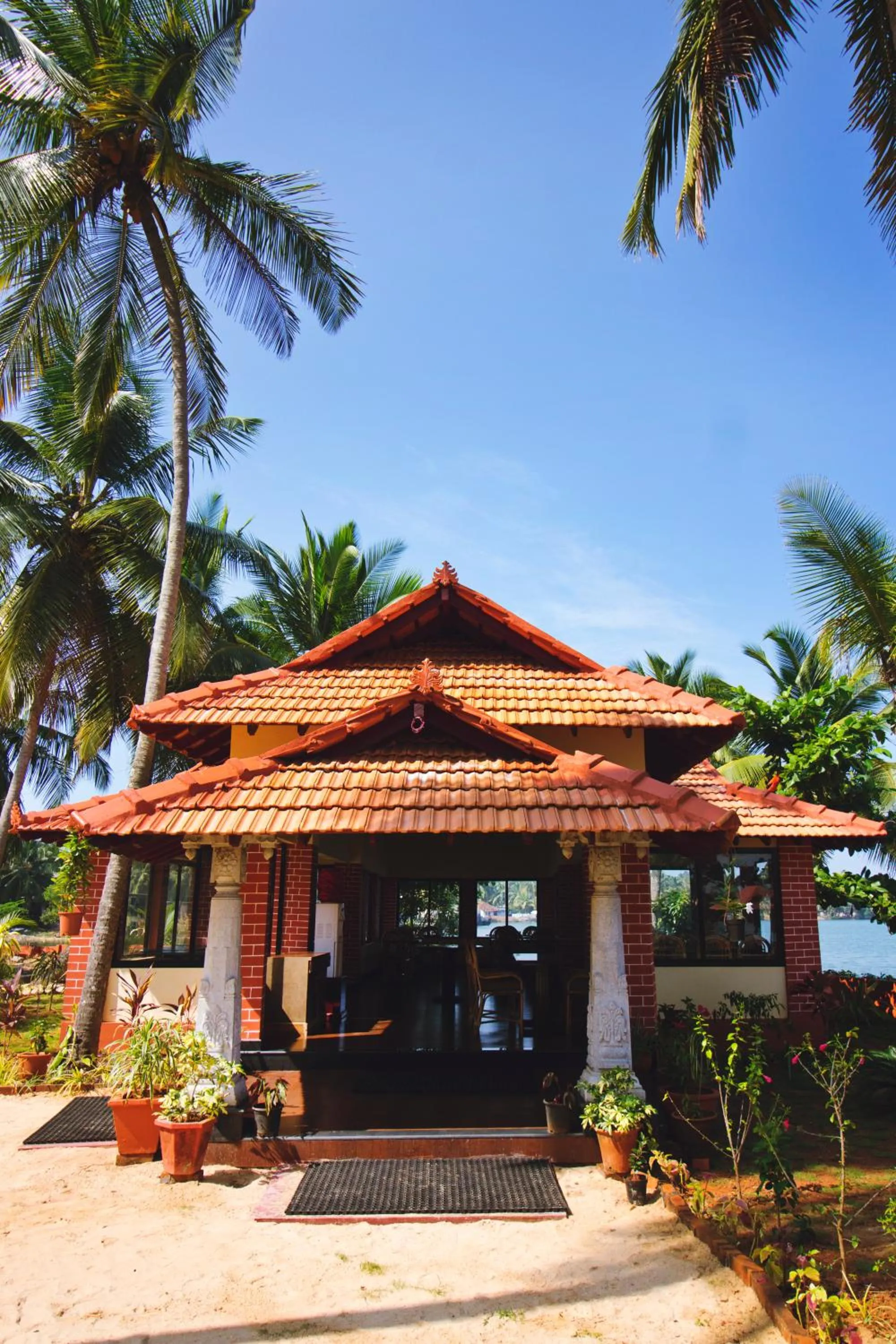Facade/entrance in Paradise Lagoon