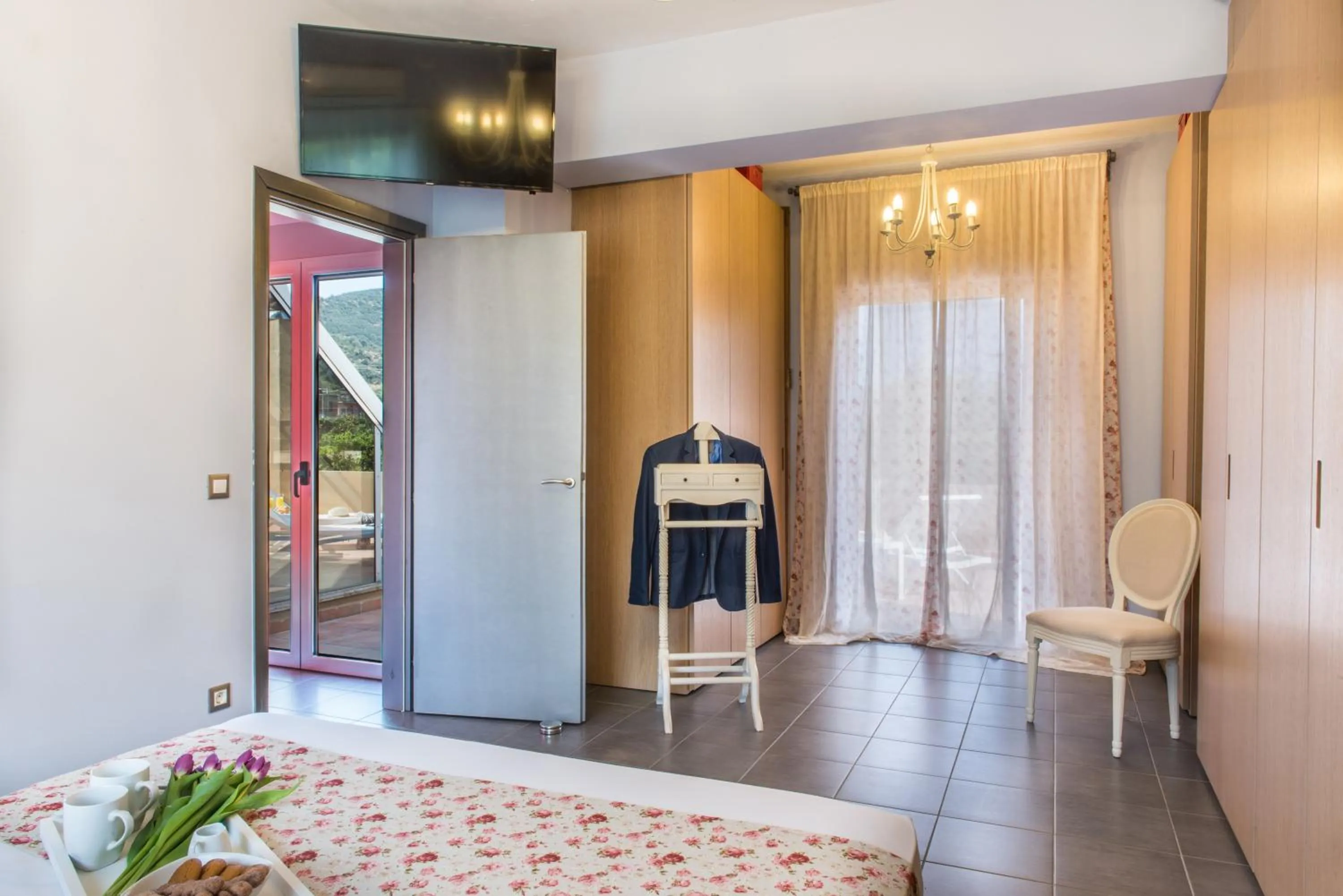 Property building in Villa Casa di Verde