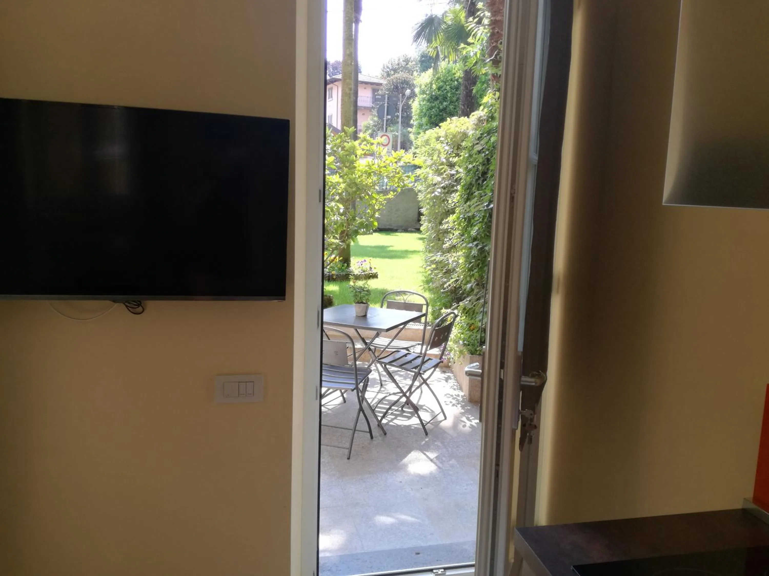 Inner courtyard view in Casa Lari Stresa