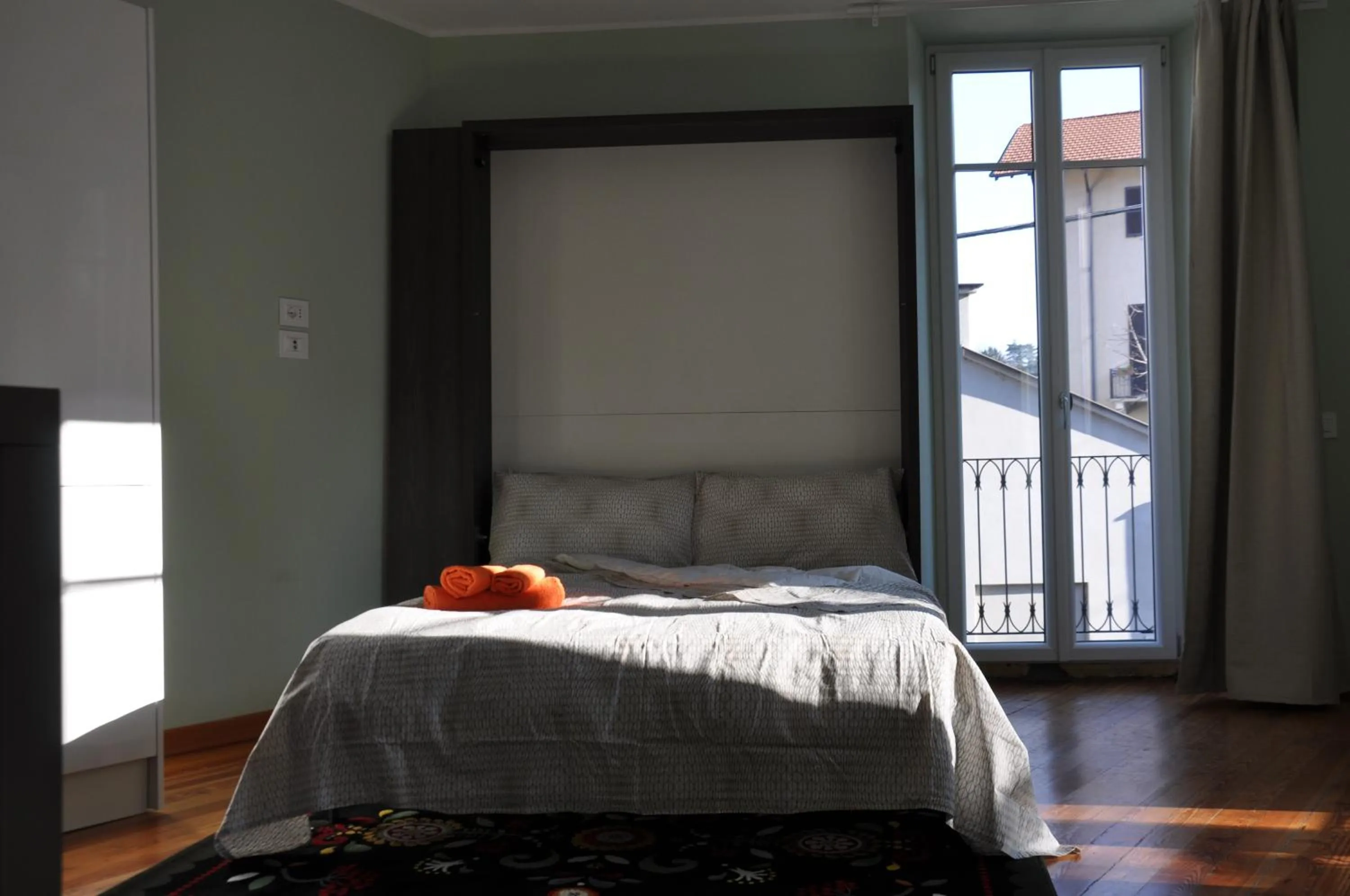 Day, Bed in Casa Lari Stresa