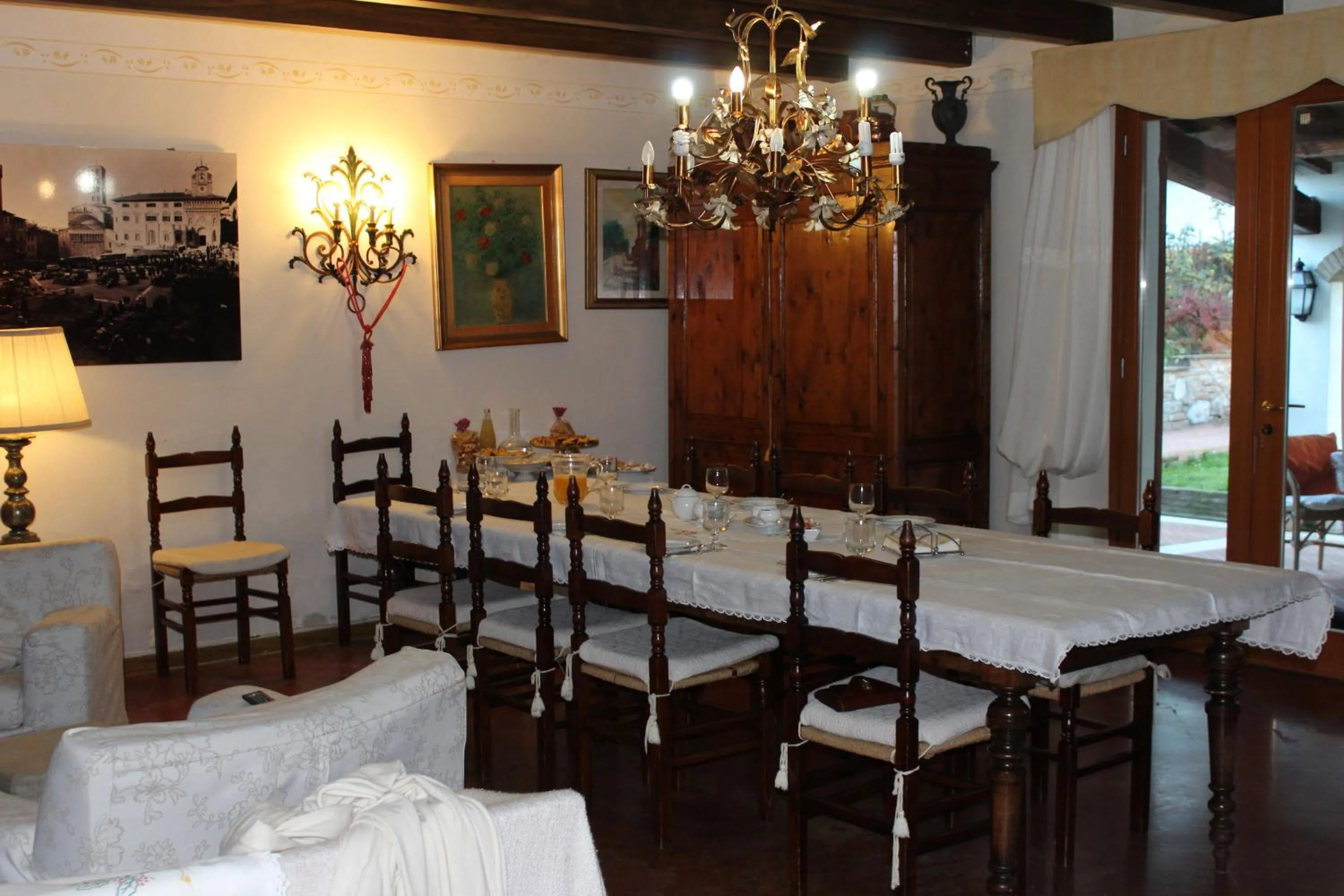 Dining area in B&B Elda Country House