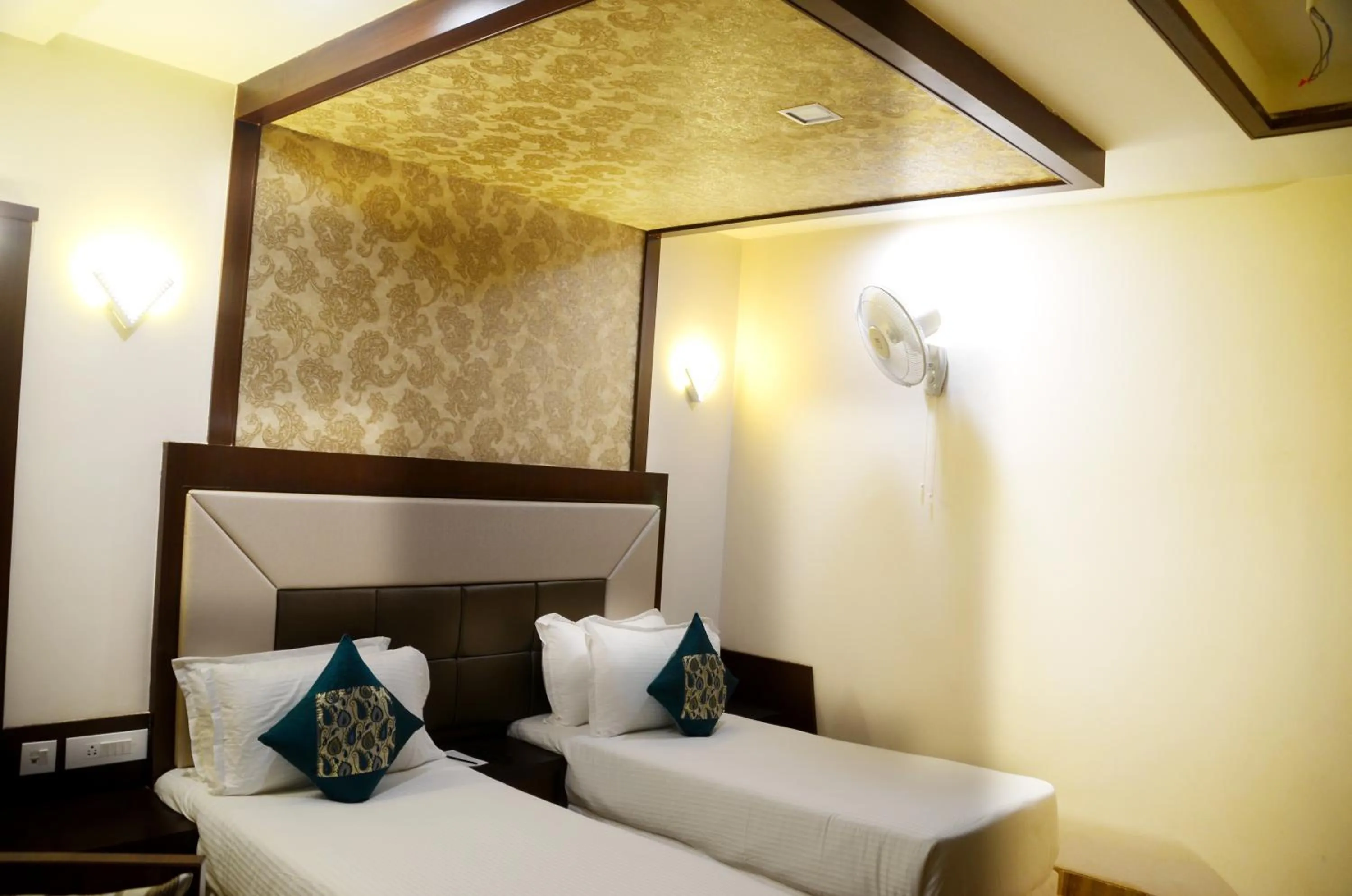 Photo of the whole room in The Land Mark