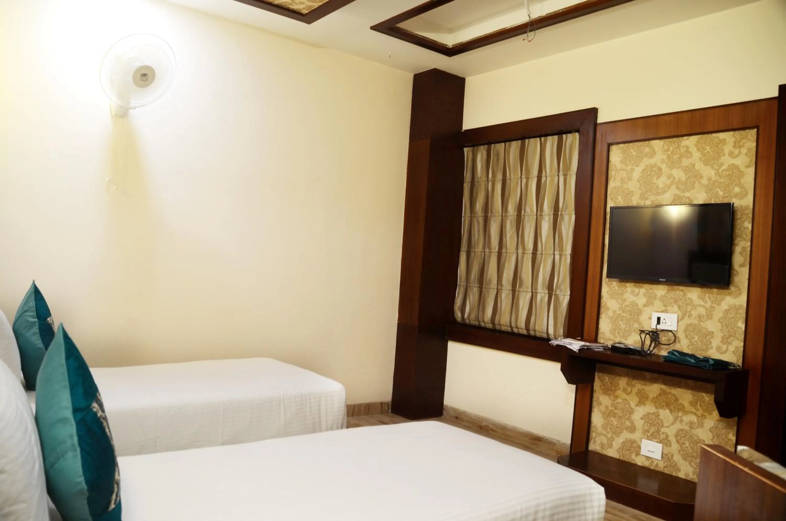 TV and multimedia in The Land Mark