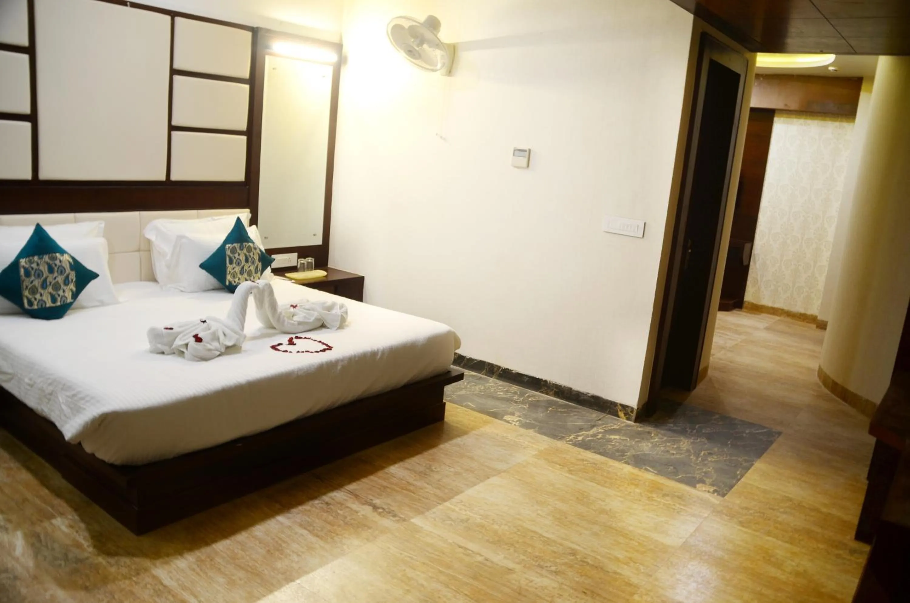 Photo of the whole room in The Land Mark