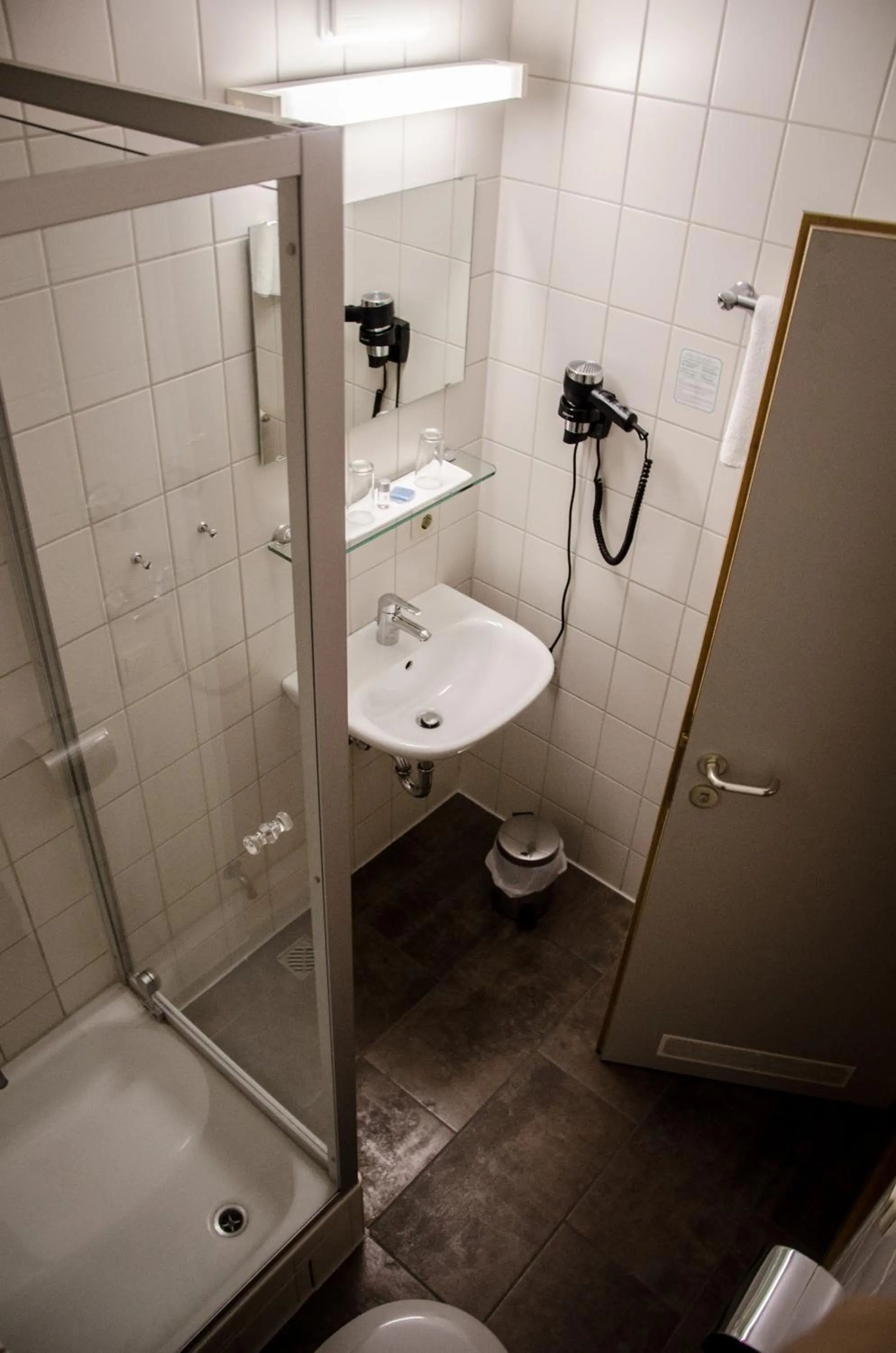 Shower in Hotel Blaue Traube