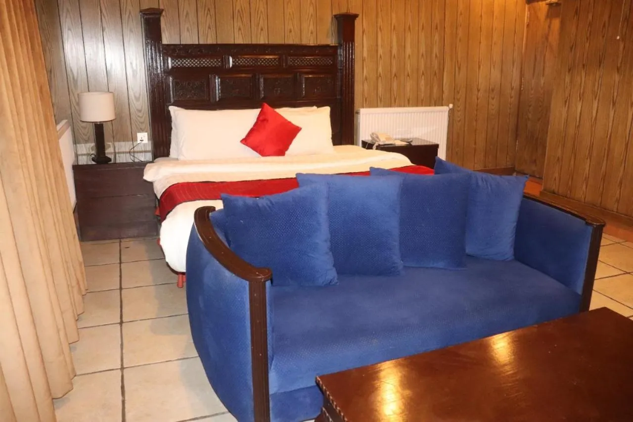 Bed in Shangrila Hotels and Resort