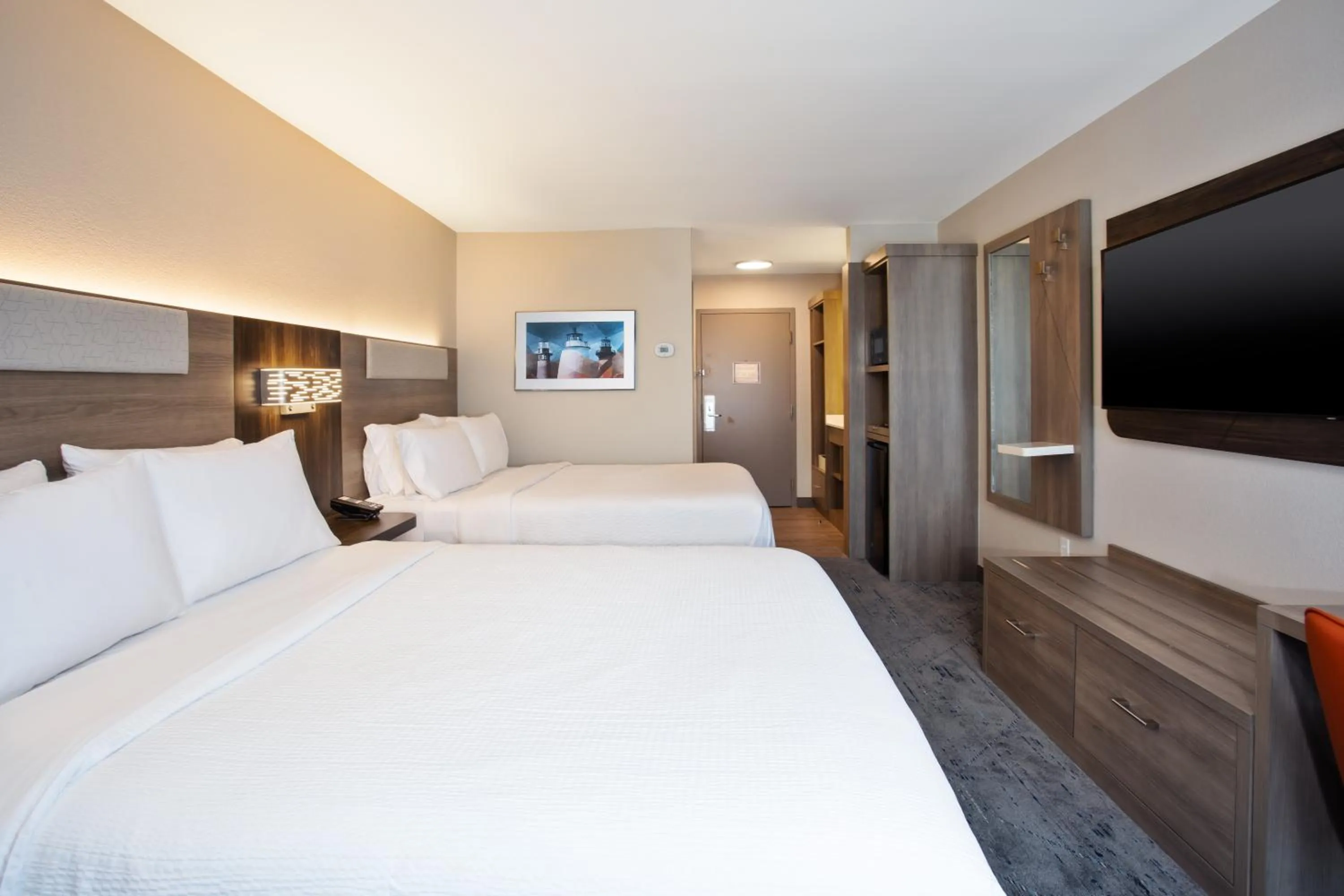 Bedroom, Bed in Holiday Inn Express Kitty Hawk - Outer Banks by IHG