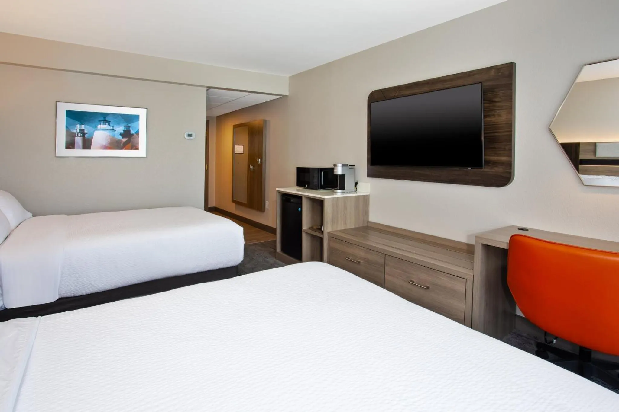 Photo of the whole room, Bed in Holiday Inn Express Kitty Hawk - Outer Banks by IHG