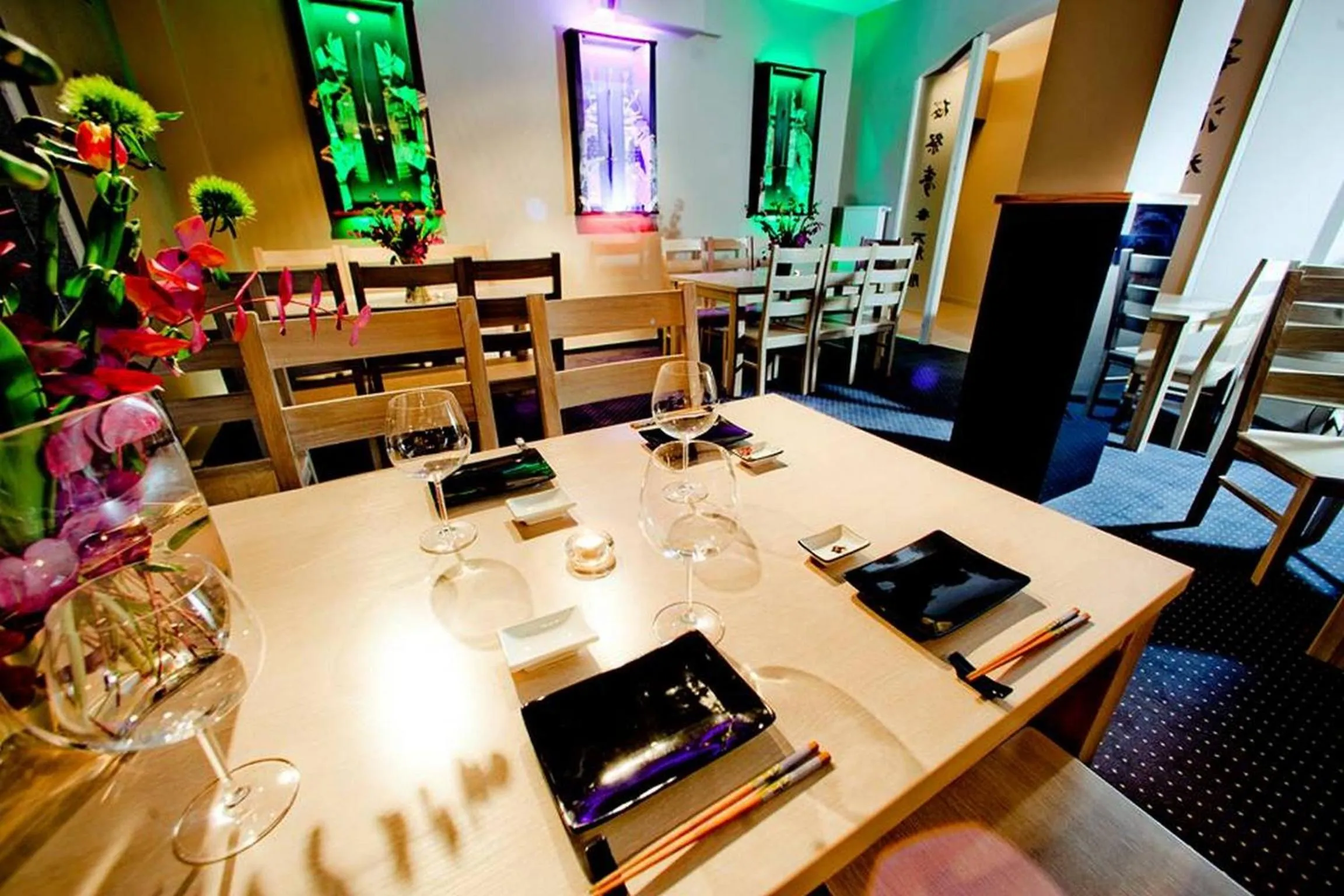 Restaurant/places to eat in Hotel Park