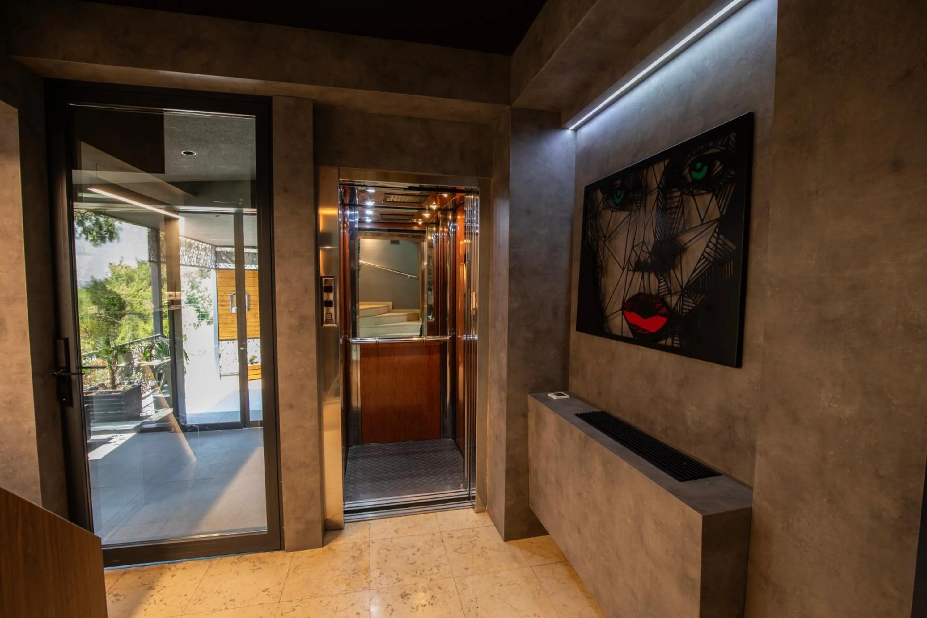 elevator in View Inn Boutique Hotel