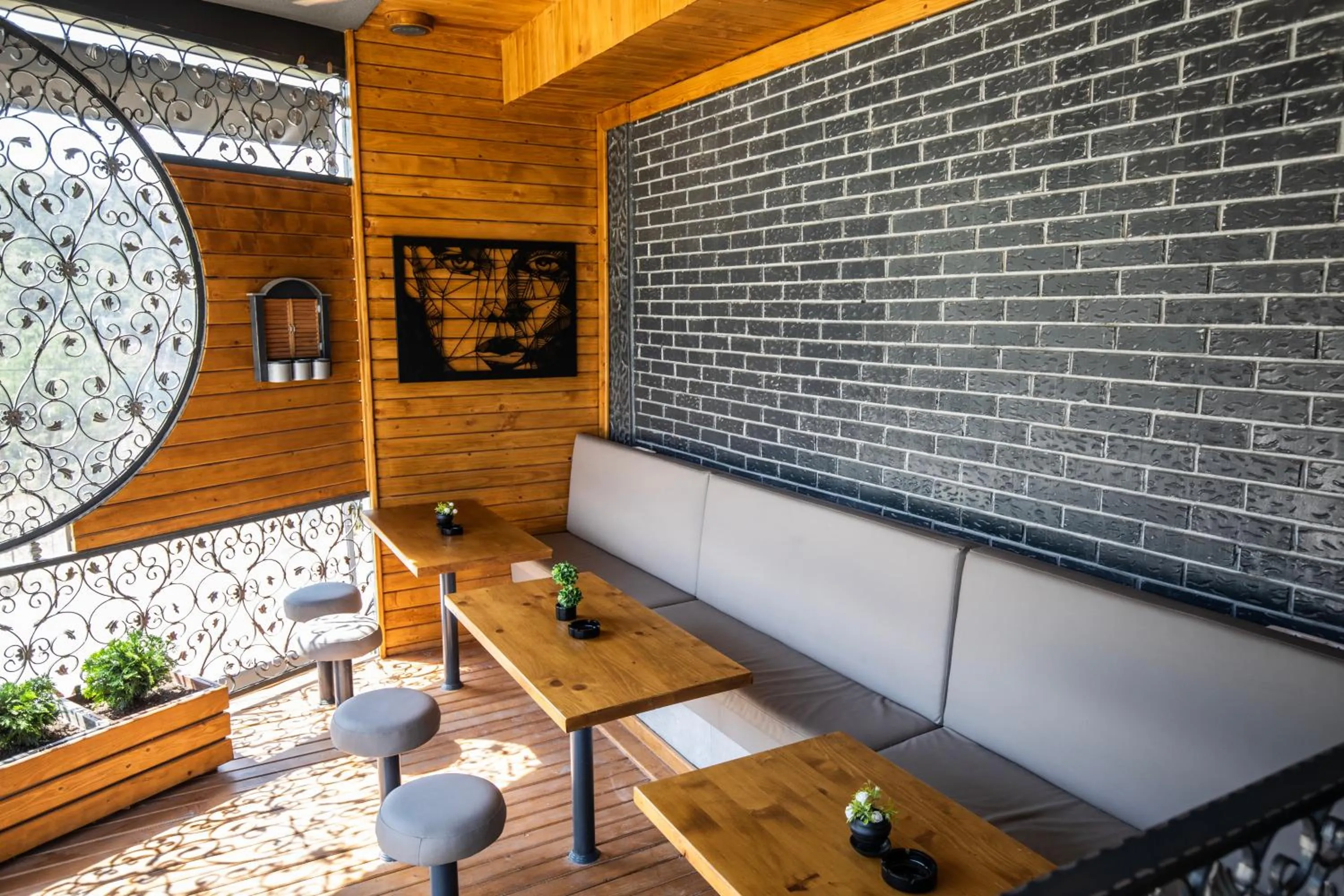 Lounge or bar in View Inn Boutique Hotel