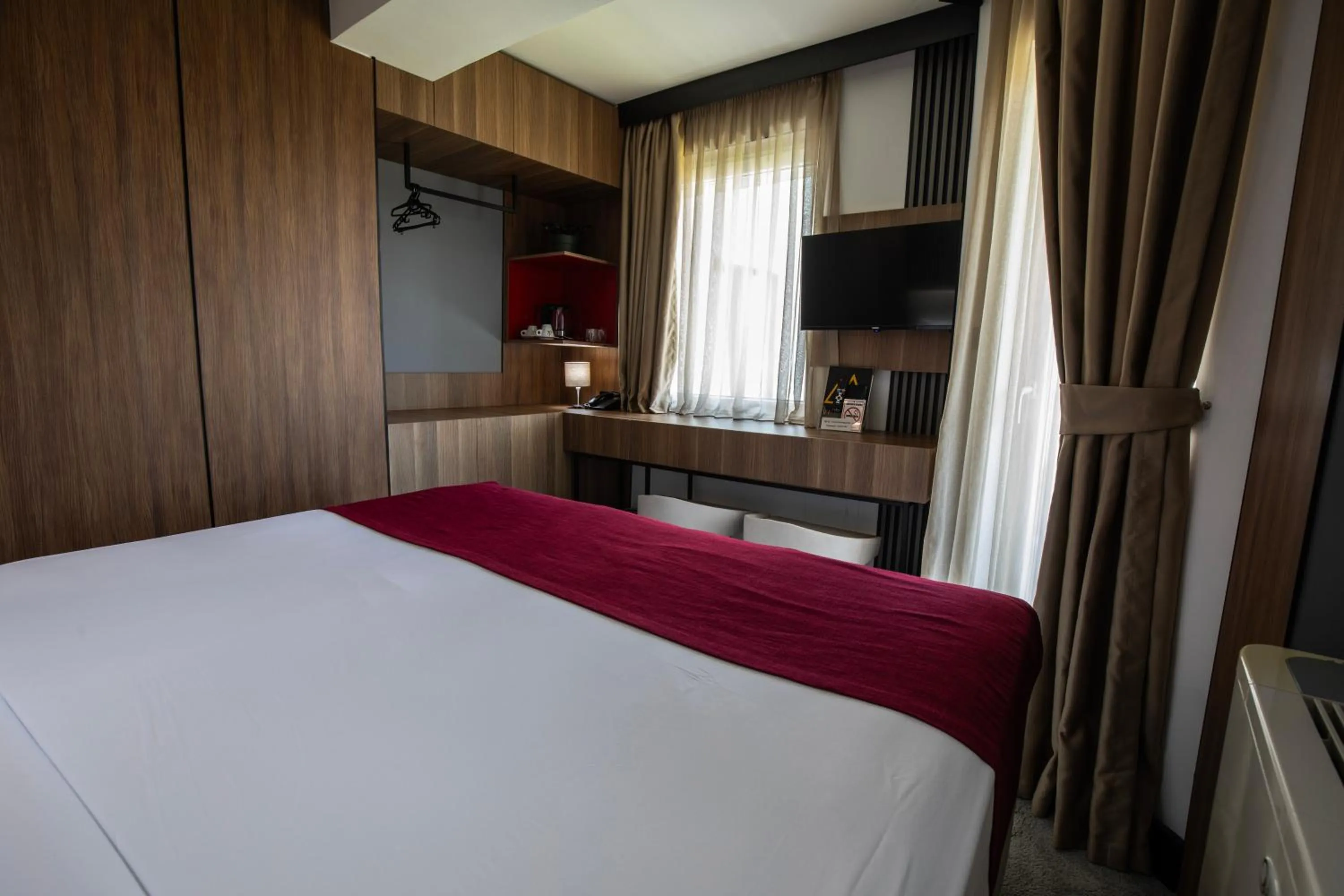 Photo of the whole room, Bed in View Inn Boutique Hotel