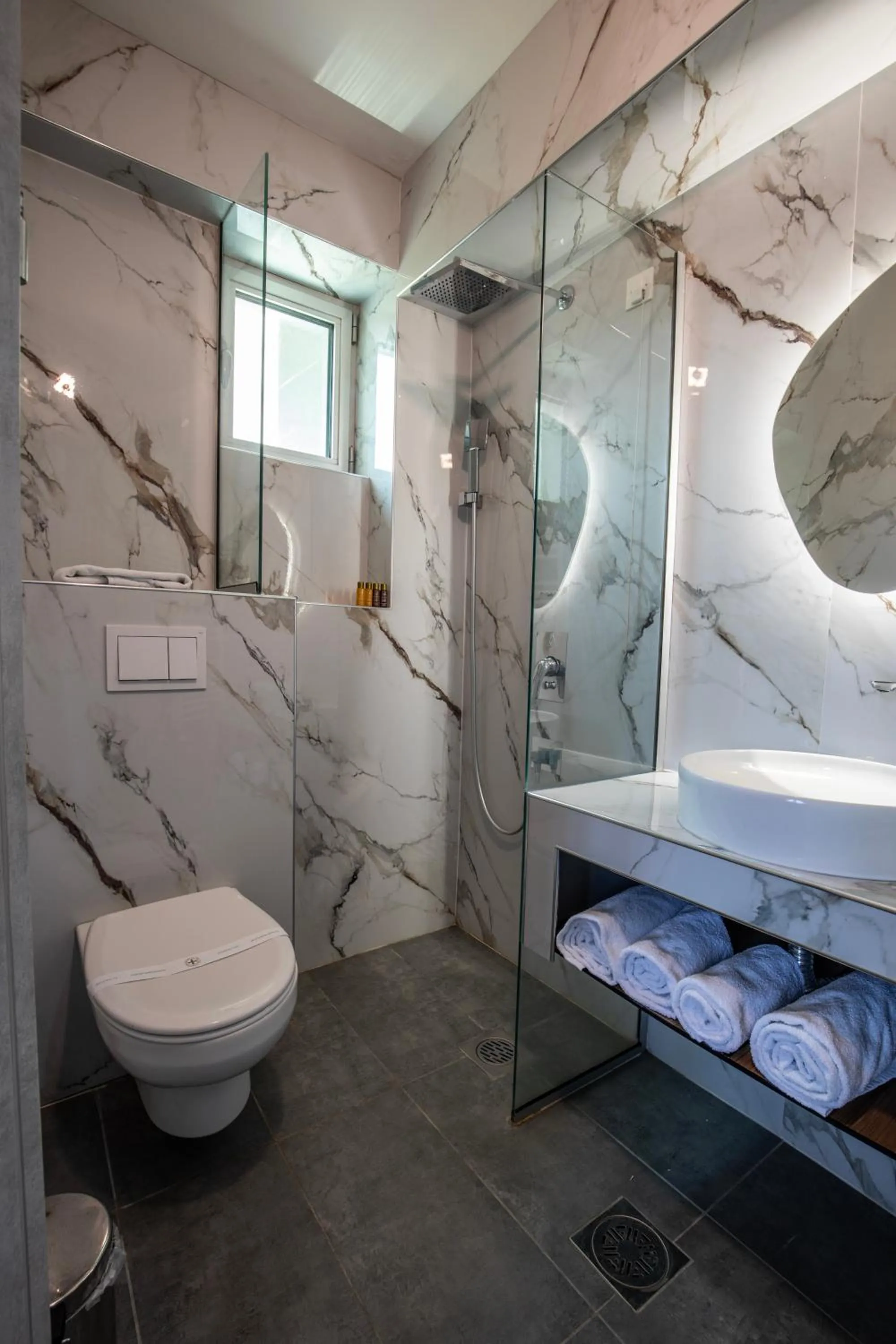 Toilet in View Inn Boutique Hotel