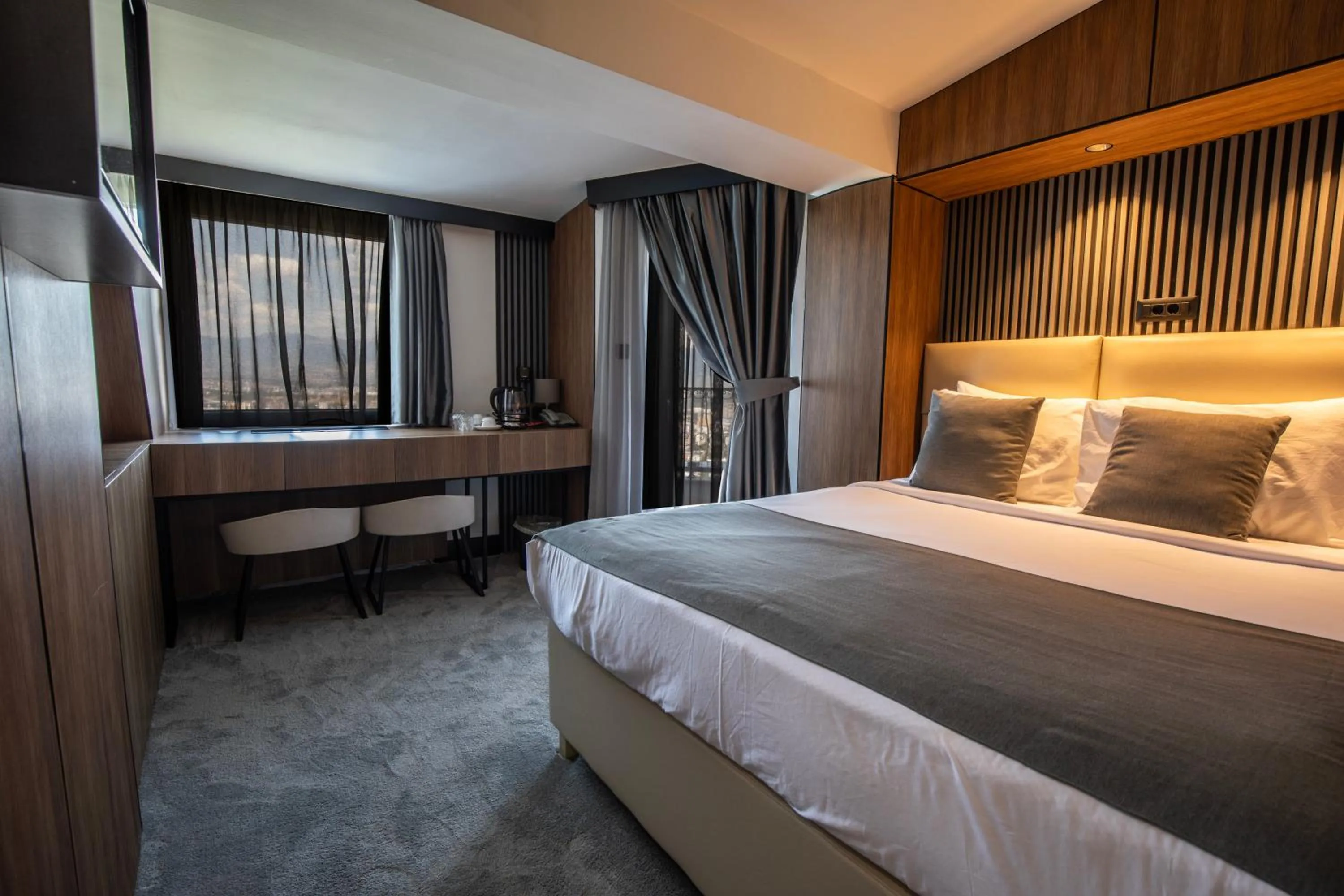 Photo of the whole room, Bed in View Inn Boutique Hotel