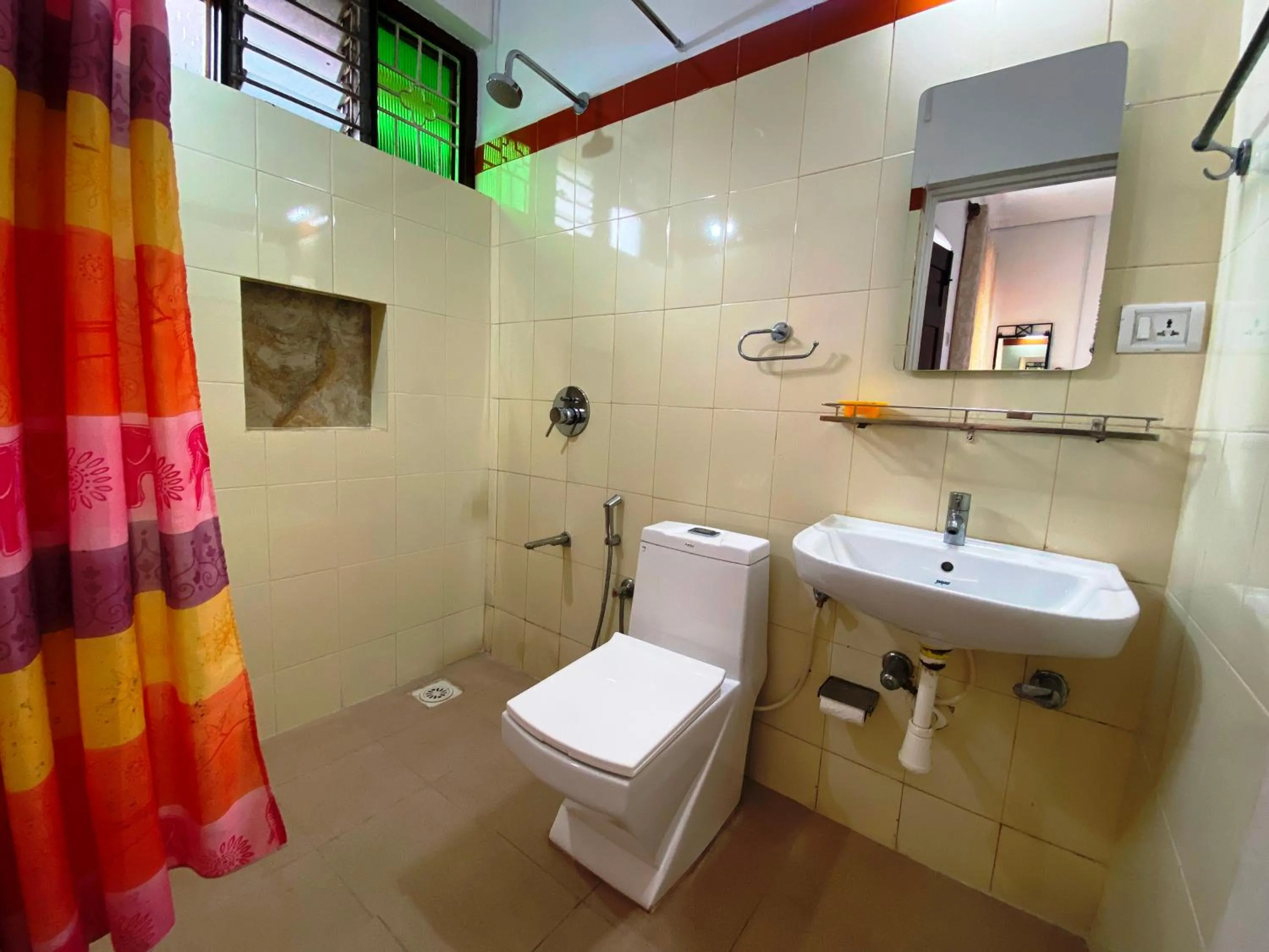 Bathroom in Peravel Beach Holiday Home