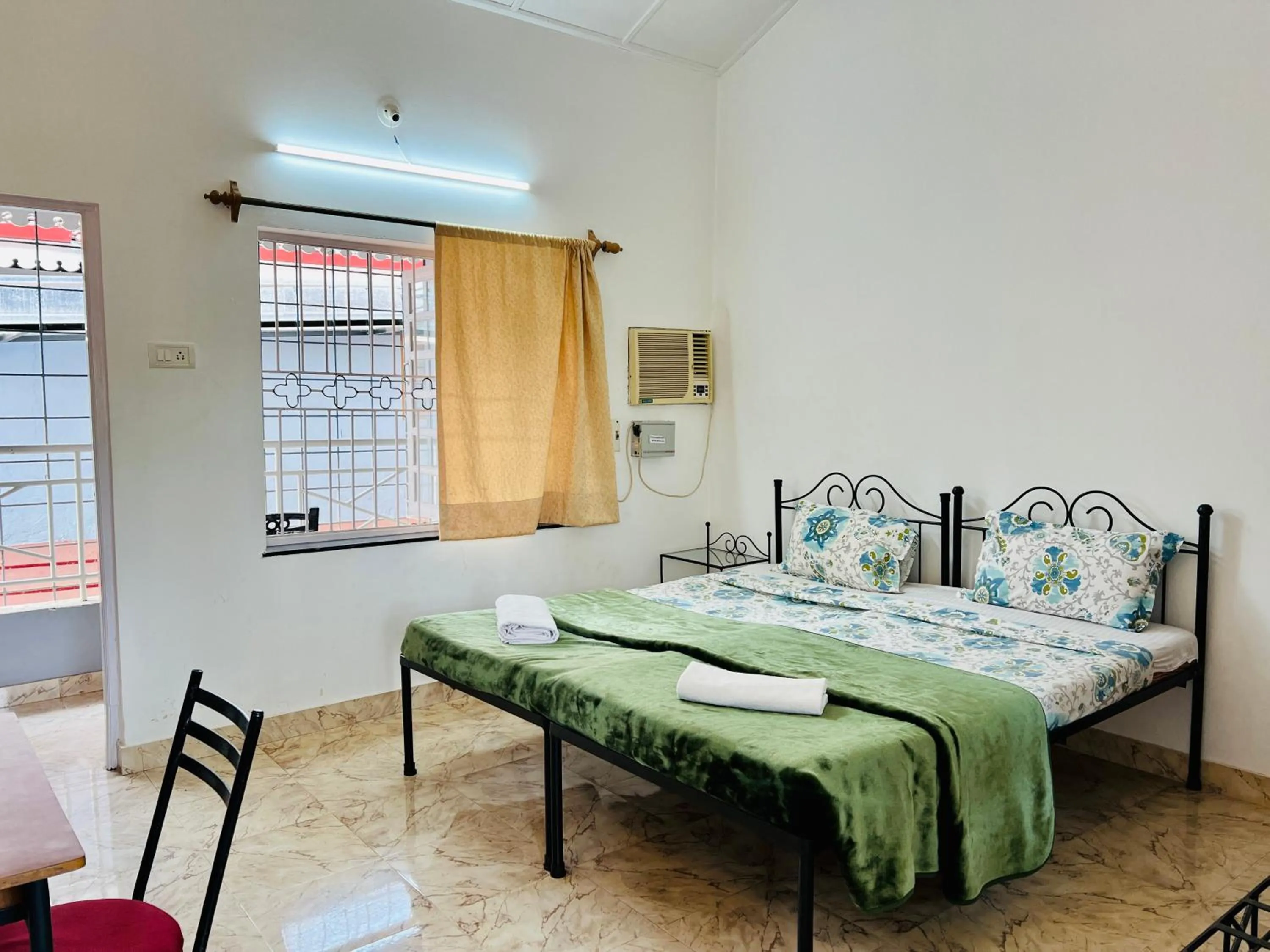 Bed in Peravel Beach Holiday Home