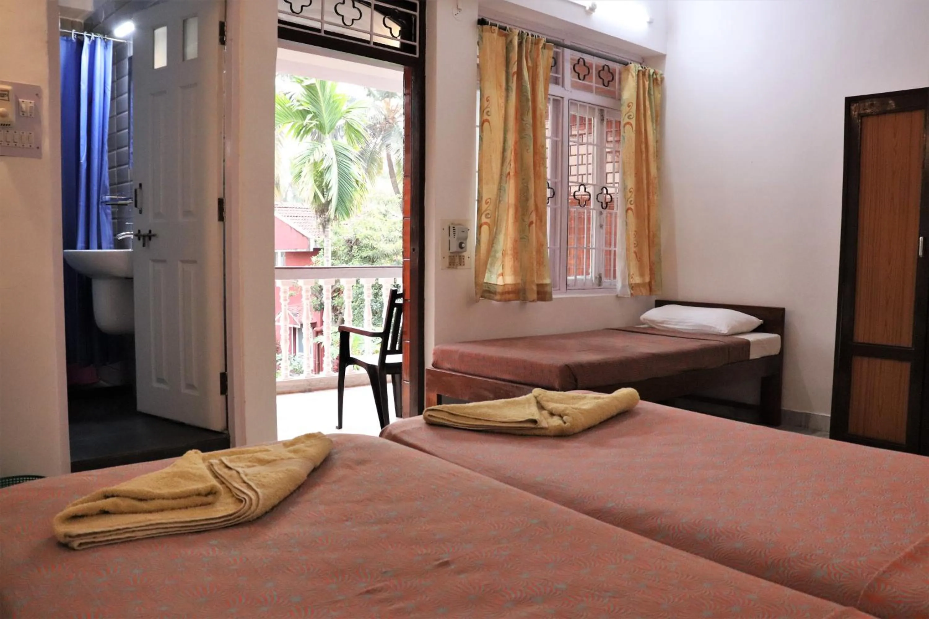 Bed in Peravel Beach Holiday Home