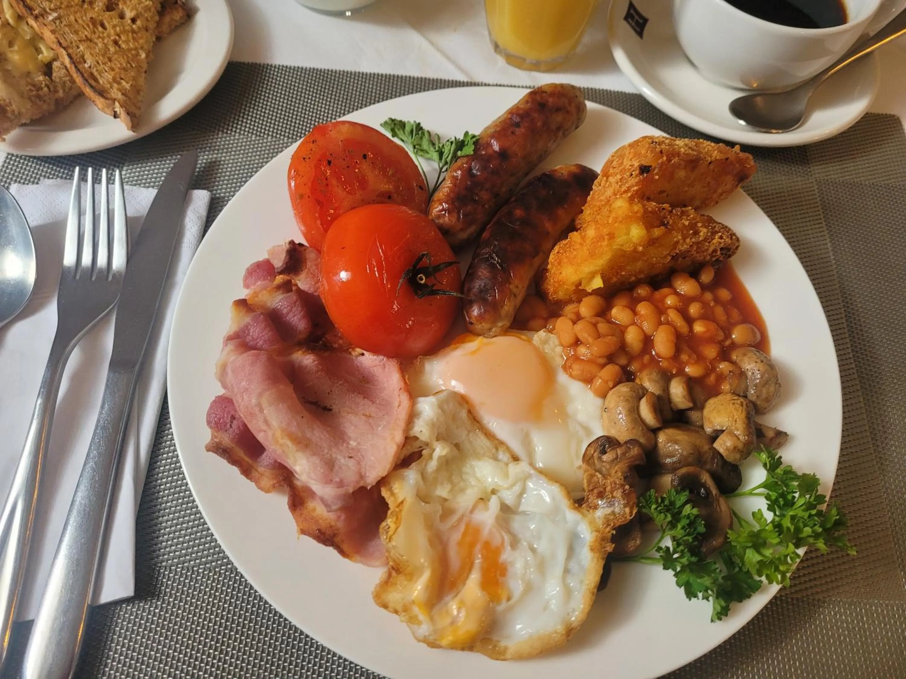 Breakfast in Harlingford Hotel