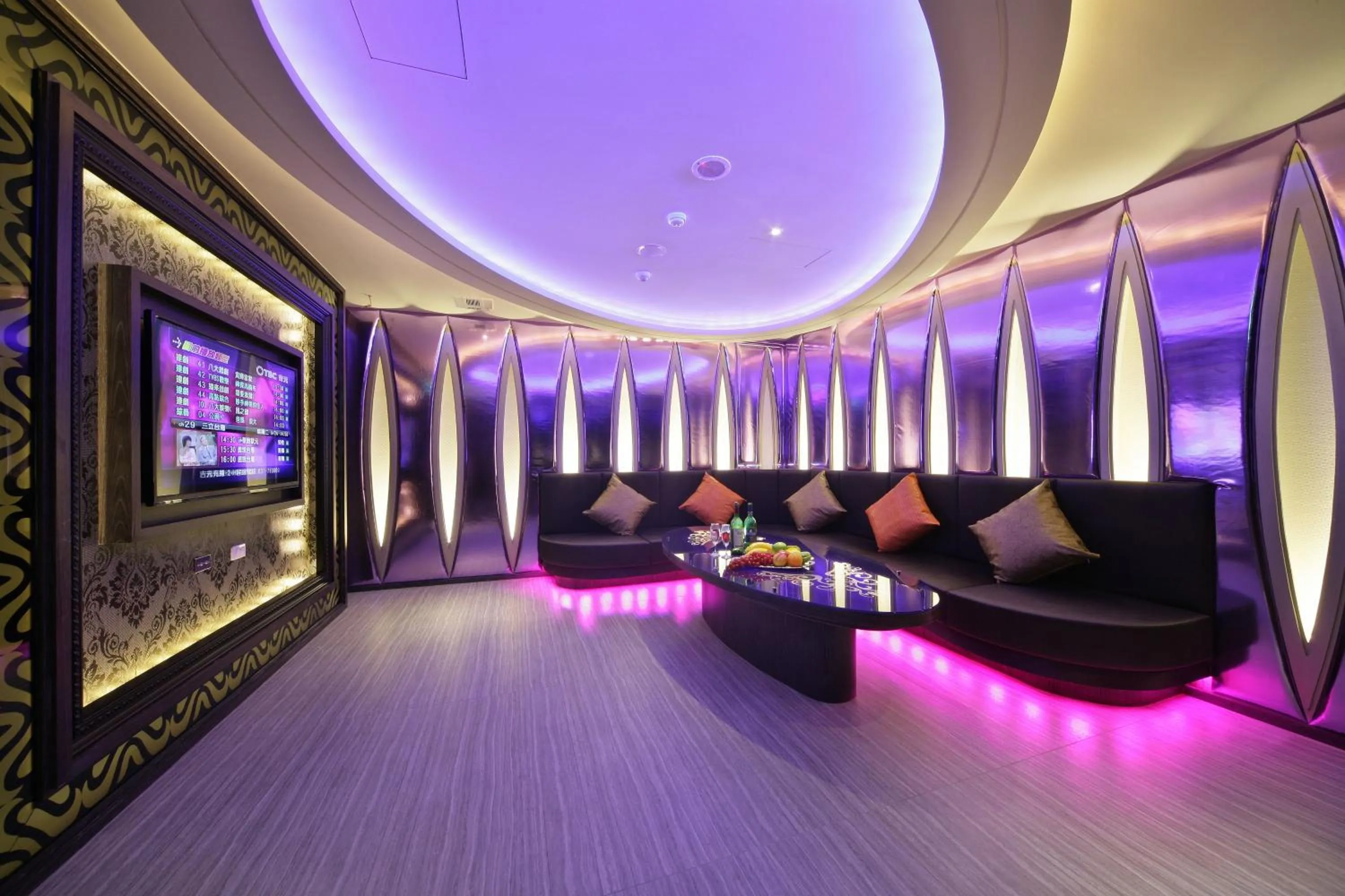 Decorative detail in Chusha Motel