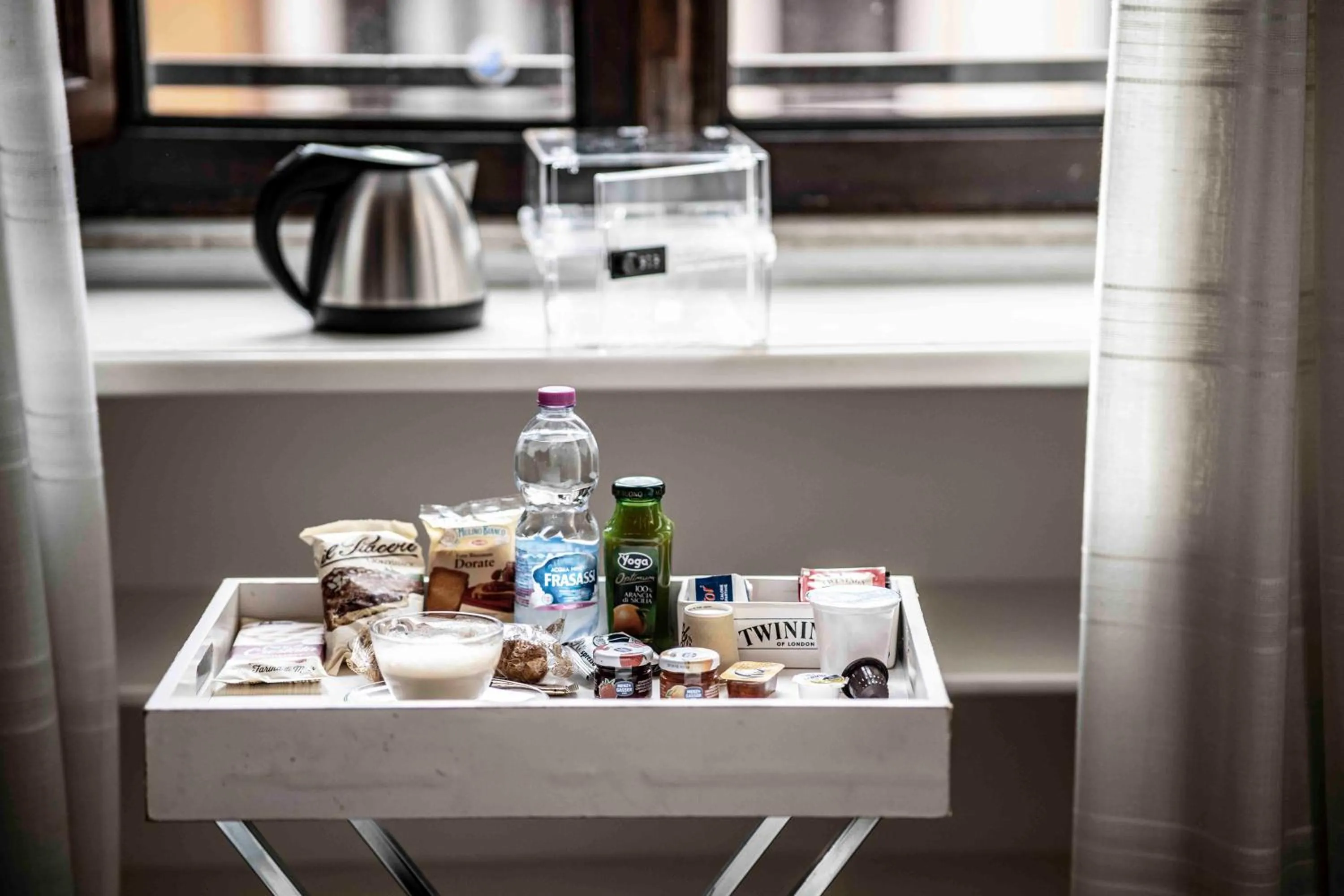 Breakfast in Navona Central Suites