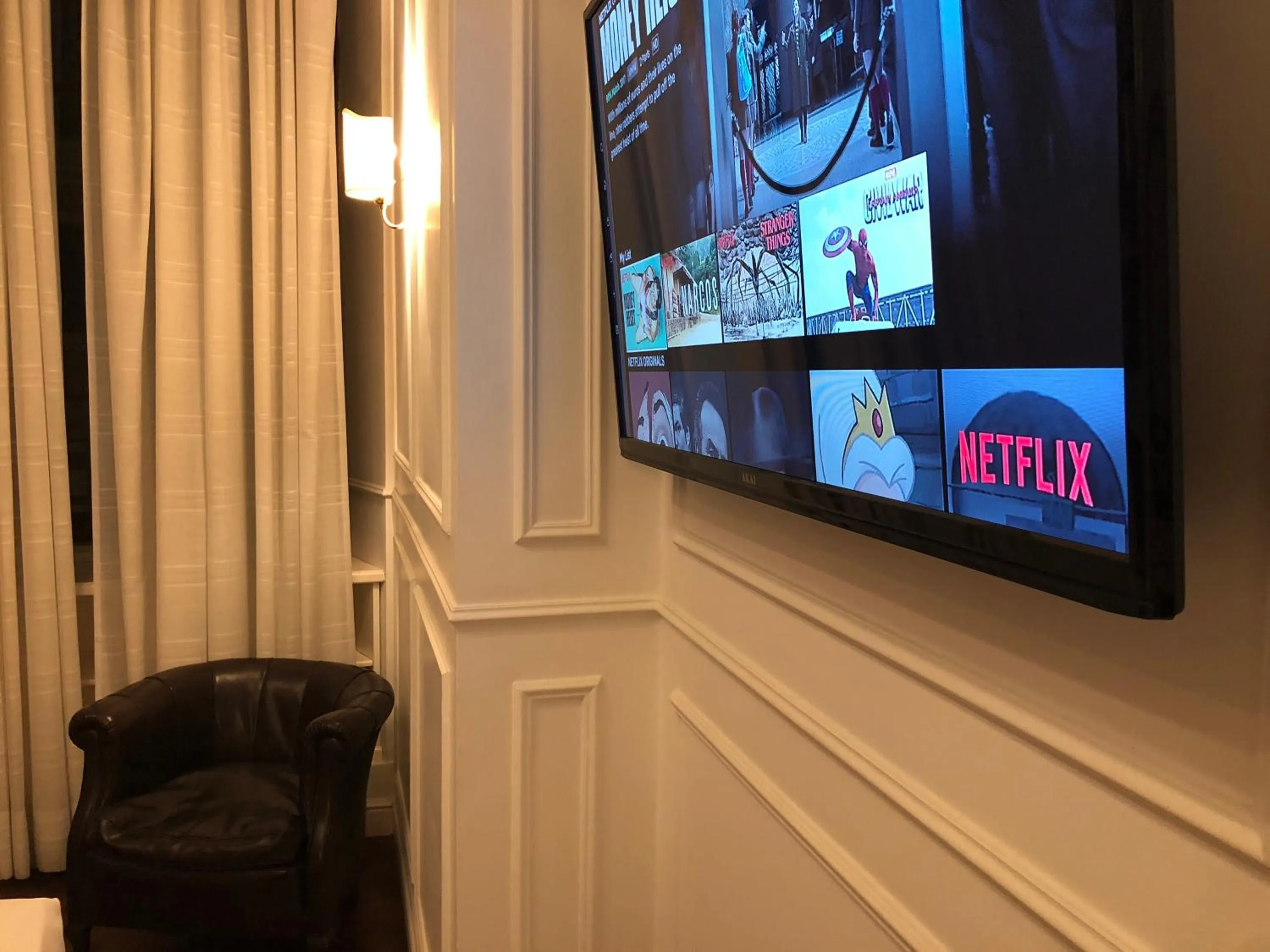 TV and multimedia in Navona Central Suites