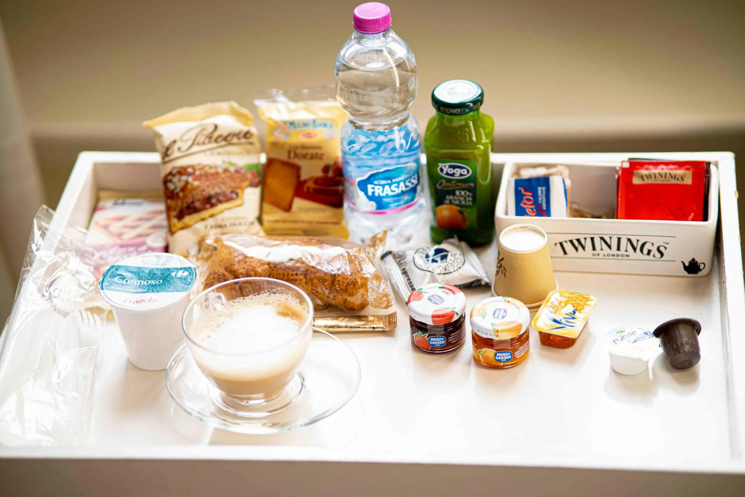 Breakfast in Navona Central Suites