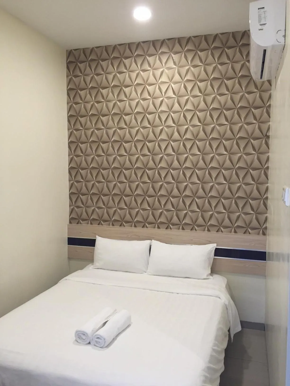 Photo of the whole room, Bed in Hotel Alor Gajah