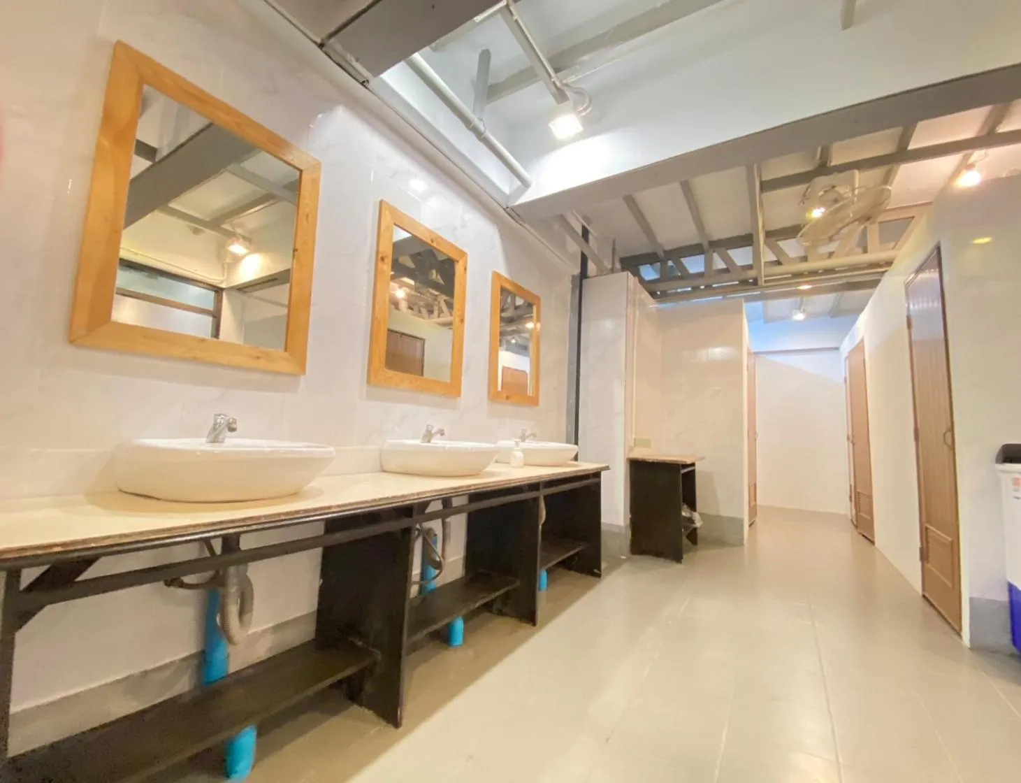 Public Bath in A Plus Hotel