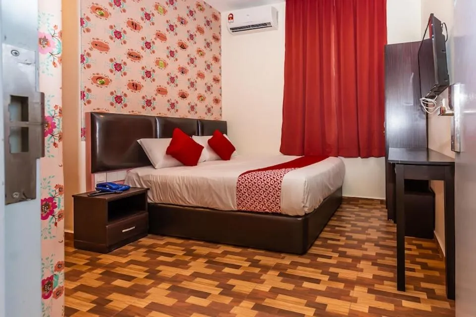 Bed in Gold City Hotel