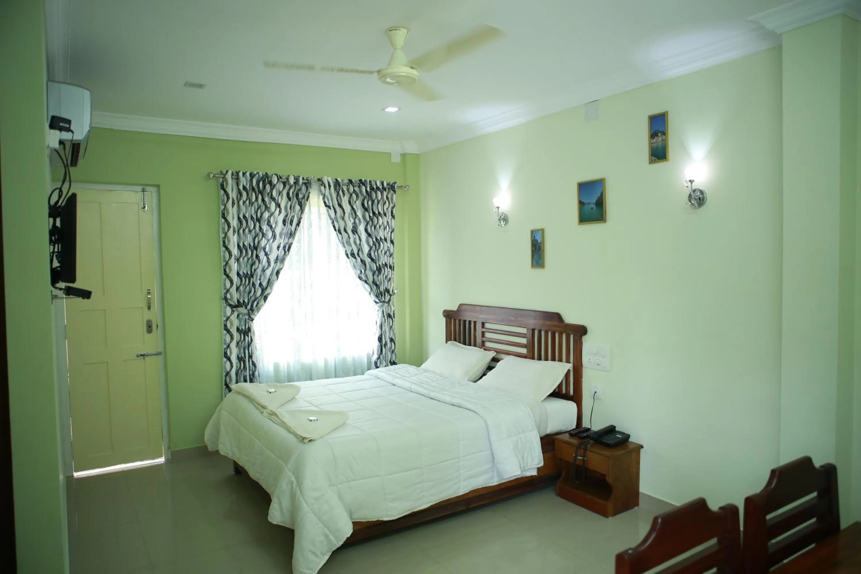 Bed in Anna Residency