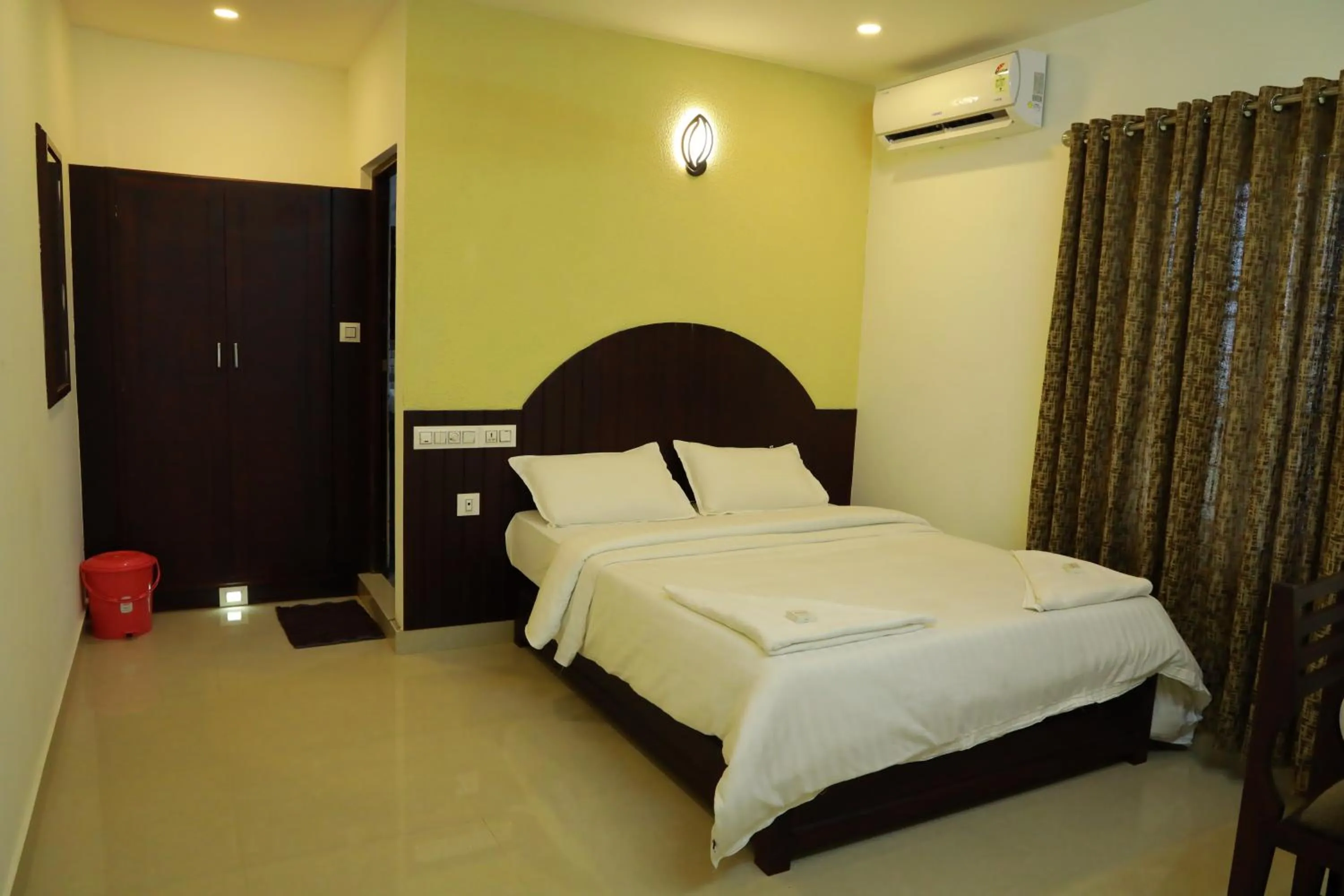 Bed in Anna Residency