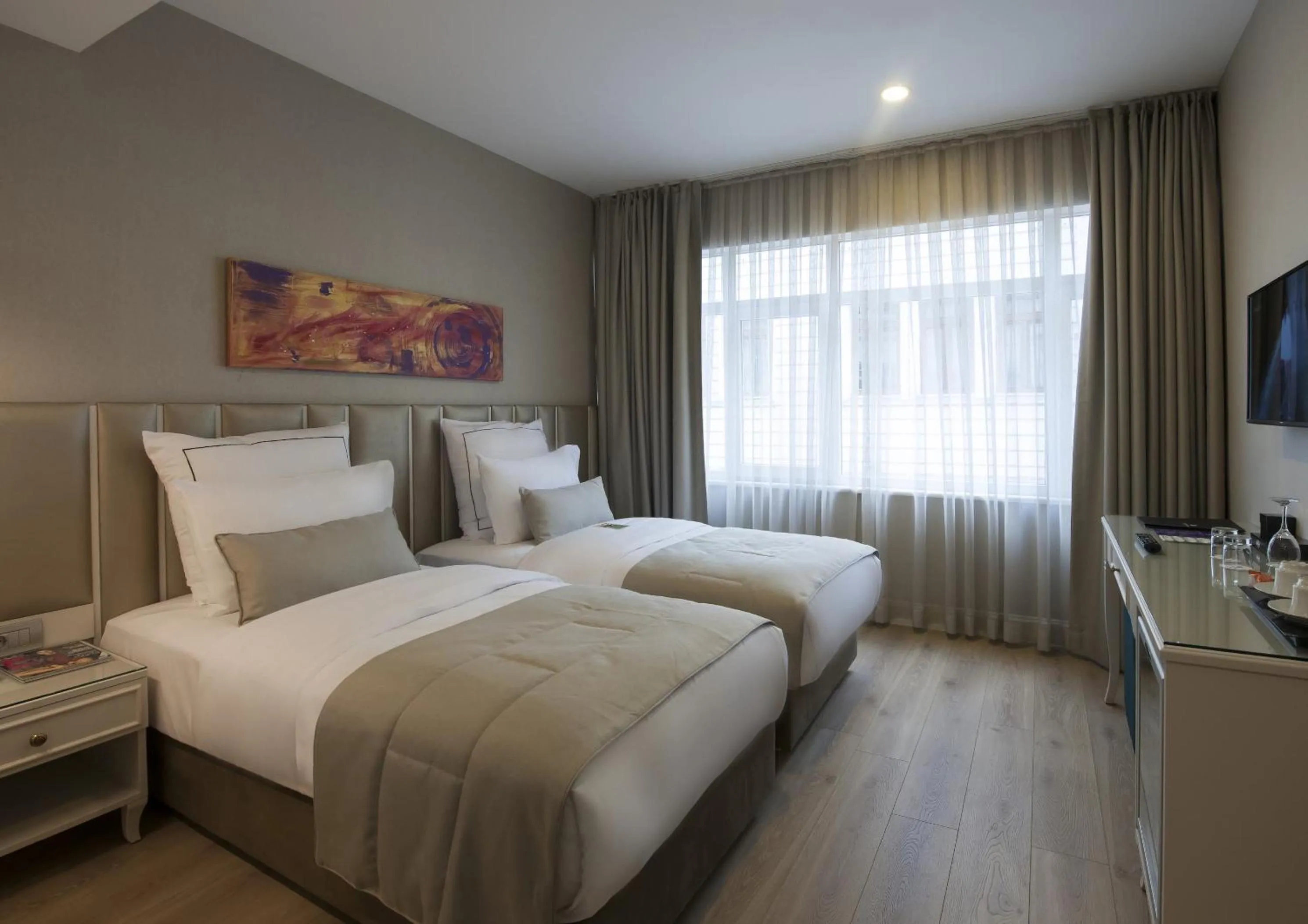 Bed in Le Petit Palace Hotel - Special Category